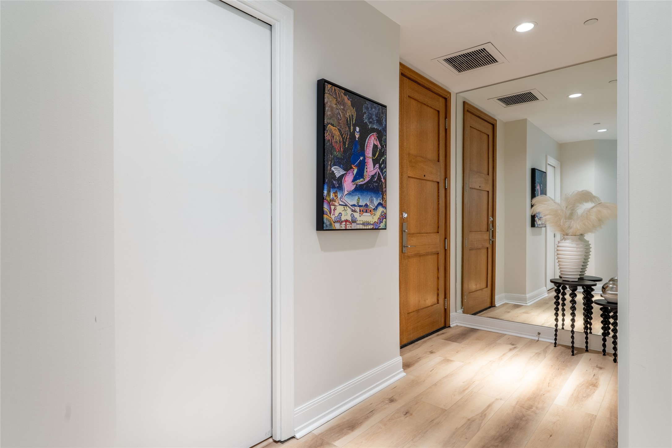 5656 N Central Expressway 207