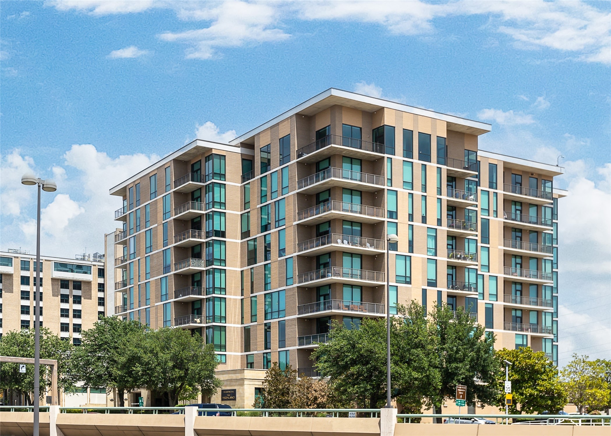 5656 N Central Expressway 207