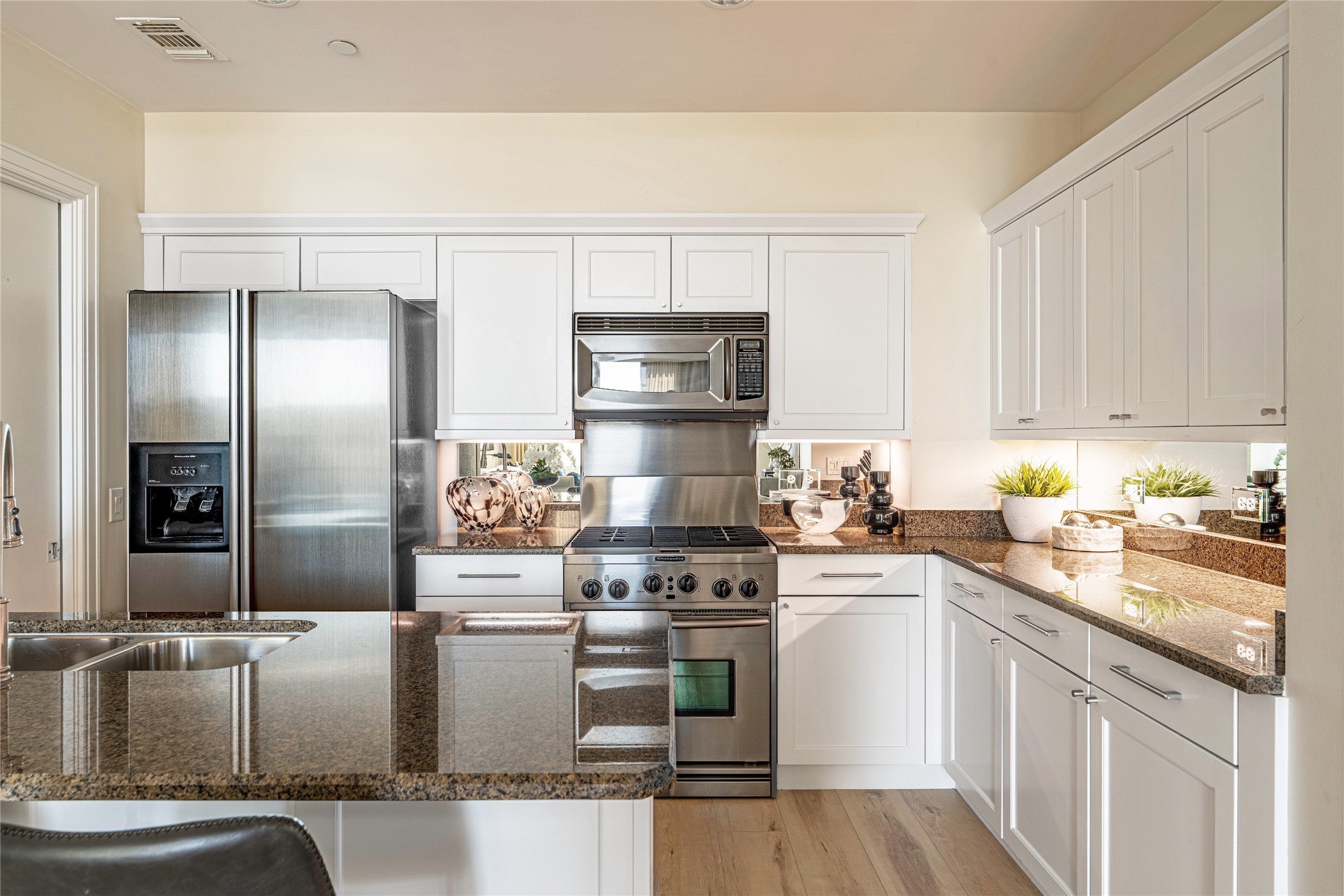 5656 N Central Expressway 207