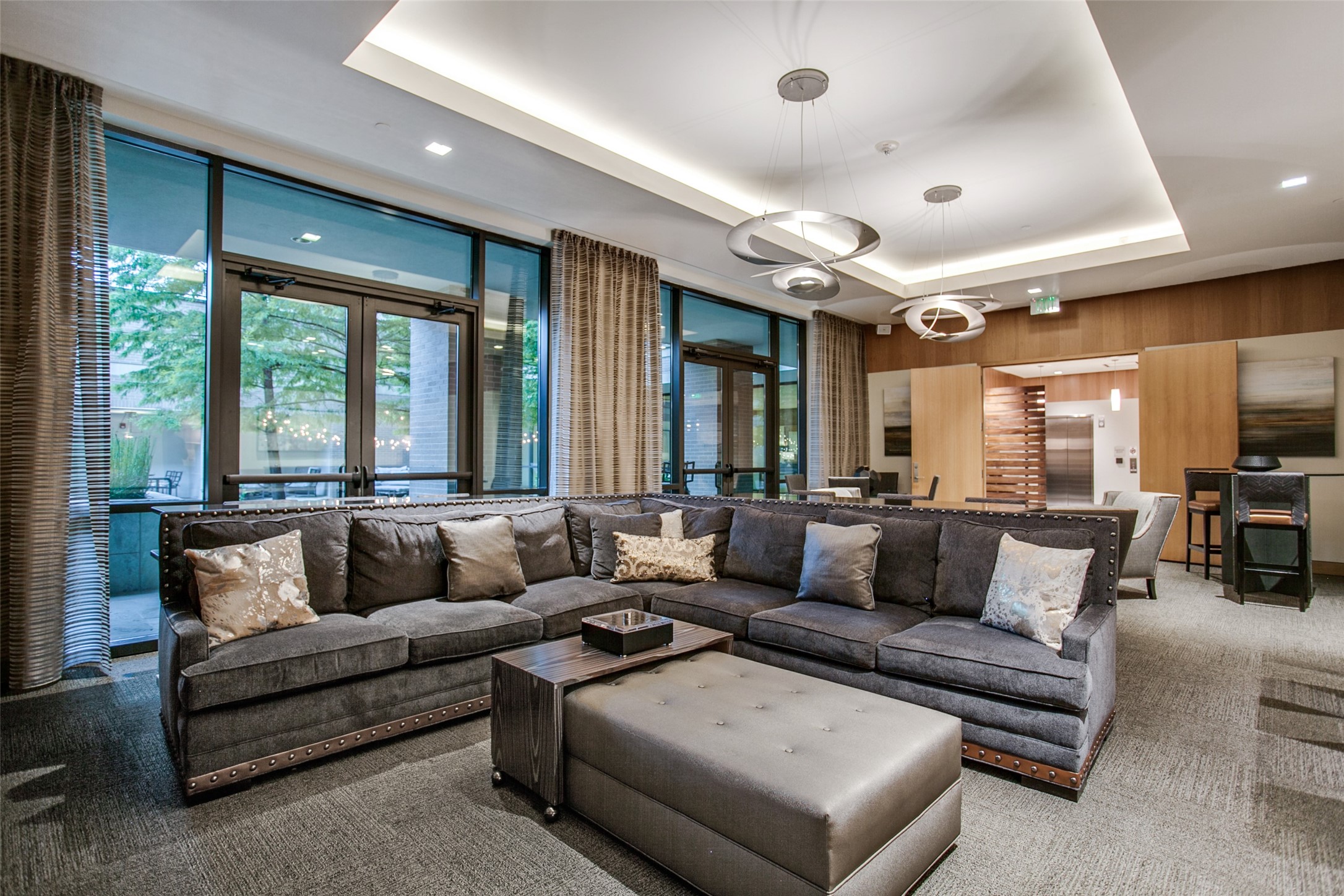 5656 N Central Expressway 207