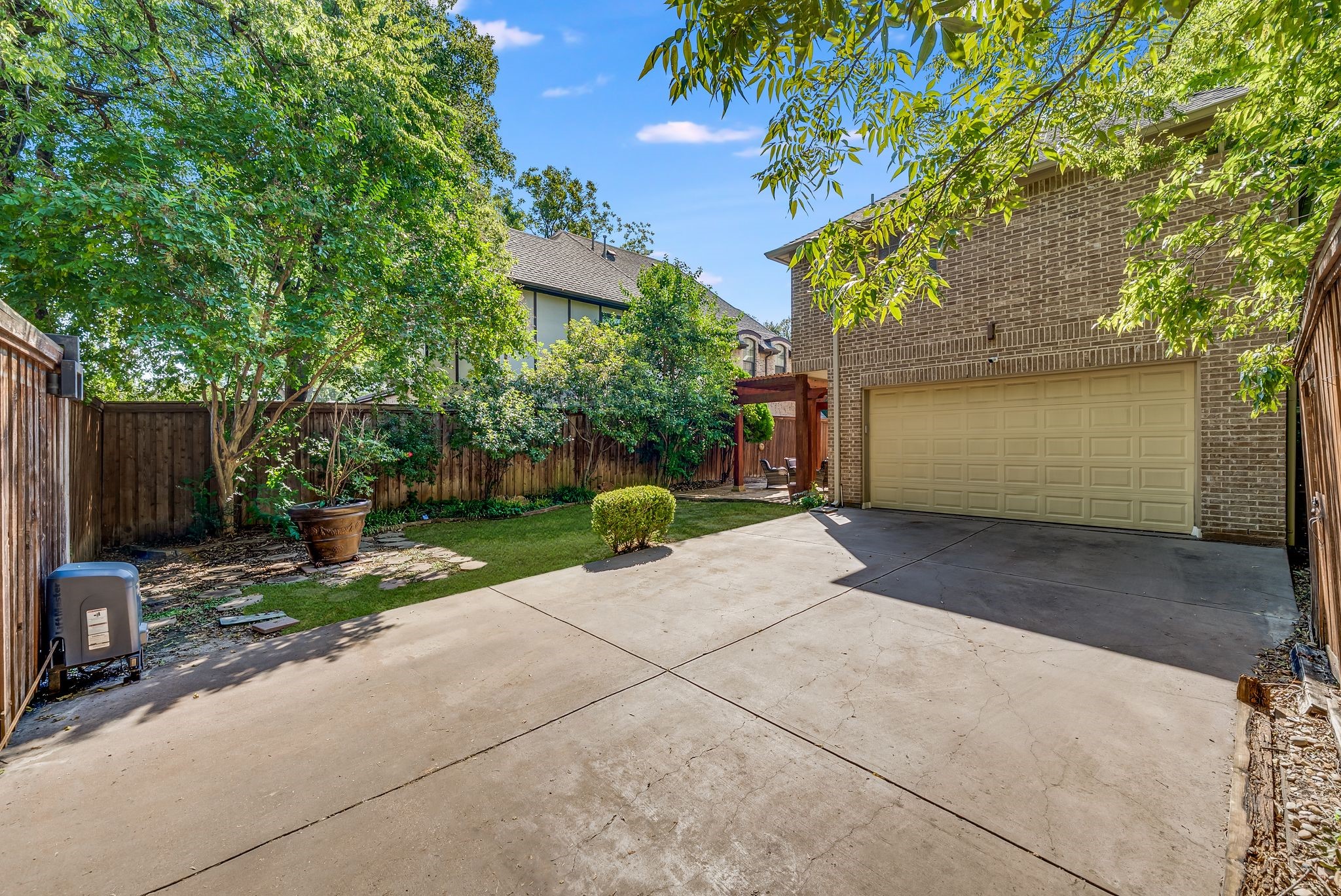 6111 Palo Pinto Avenue