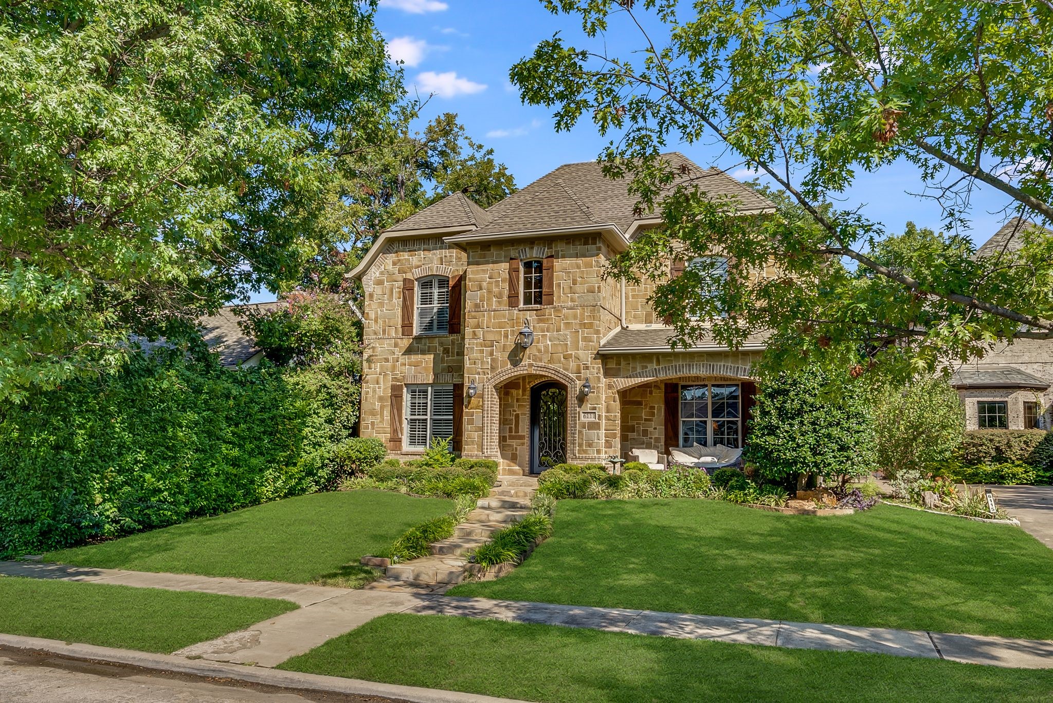 6111 Palo Pinto Avenue