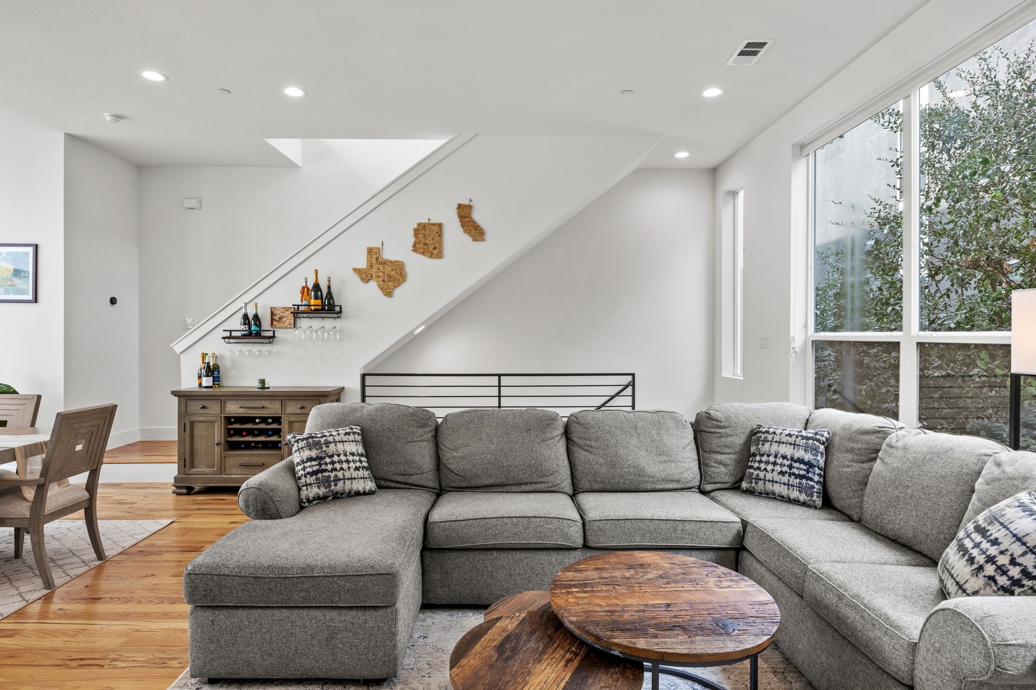 1840 Euclid Avenue 104