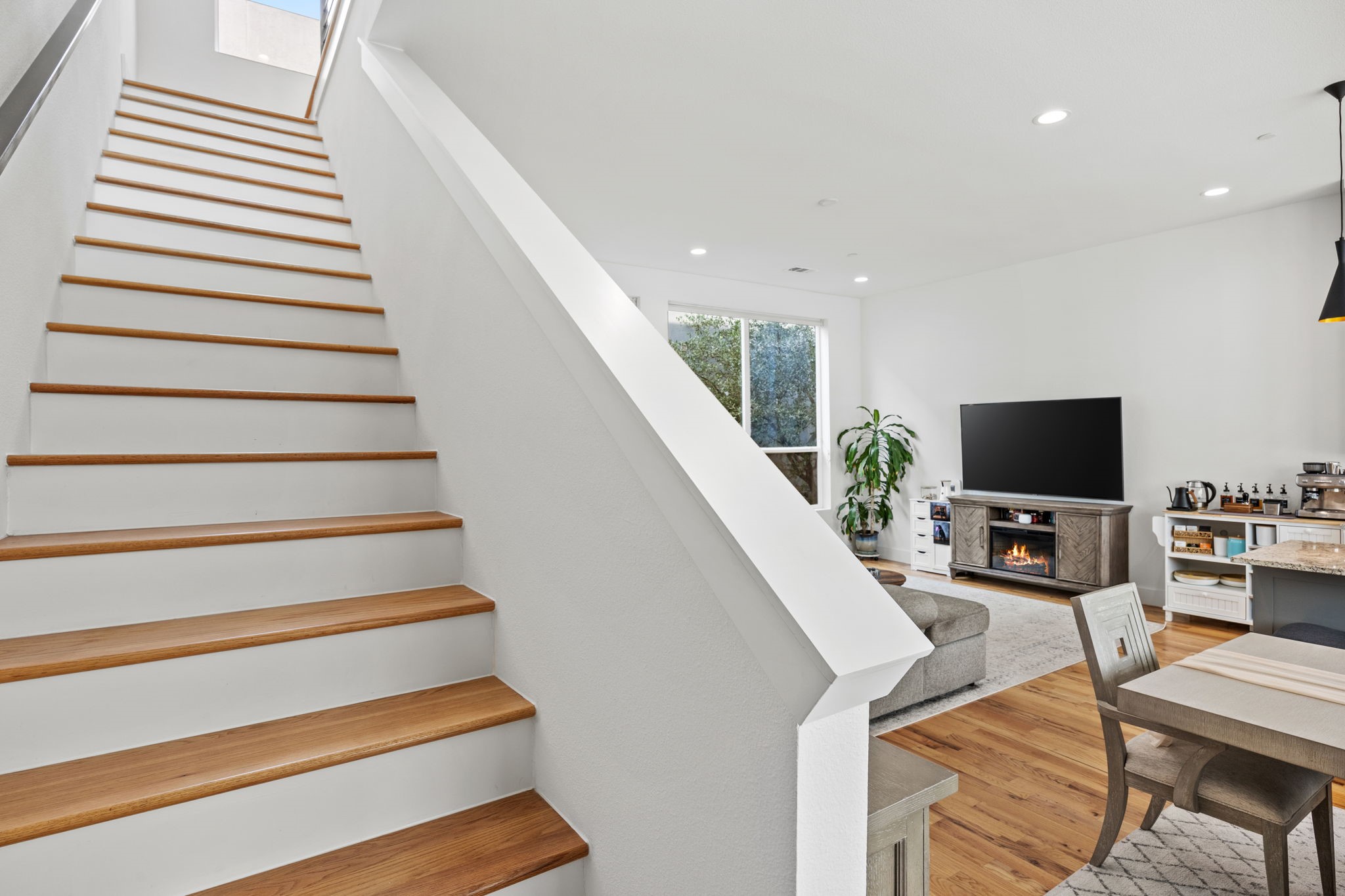 1840 Euclid Avenue 104