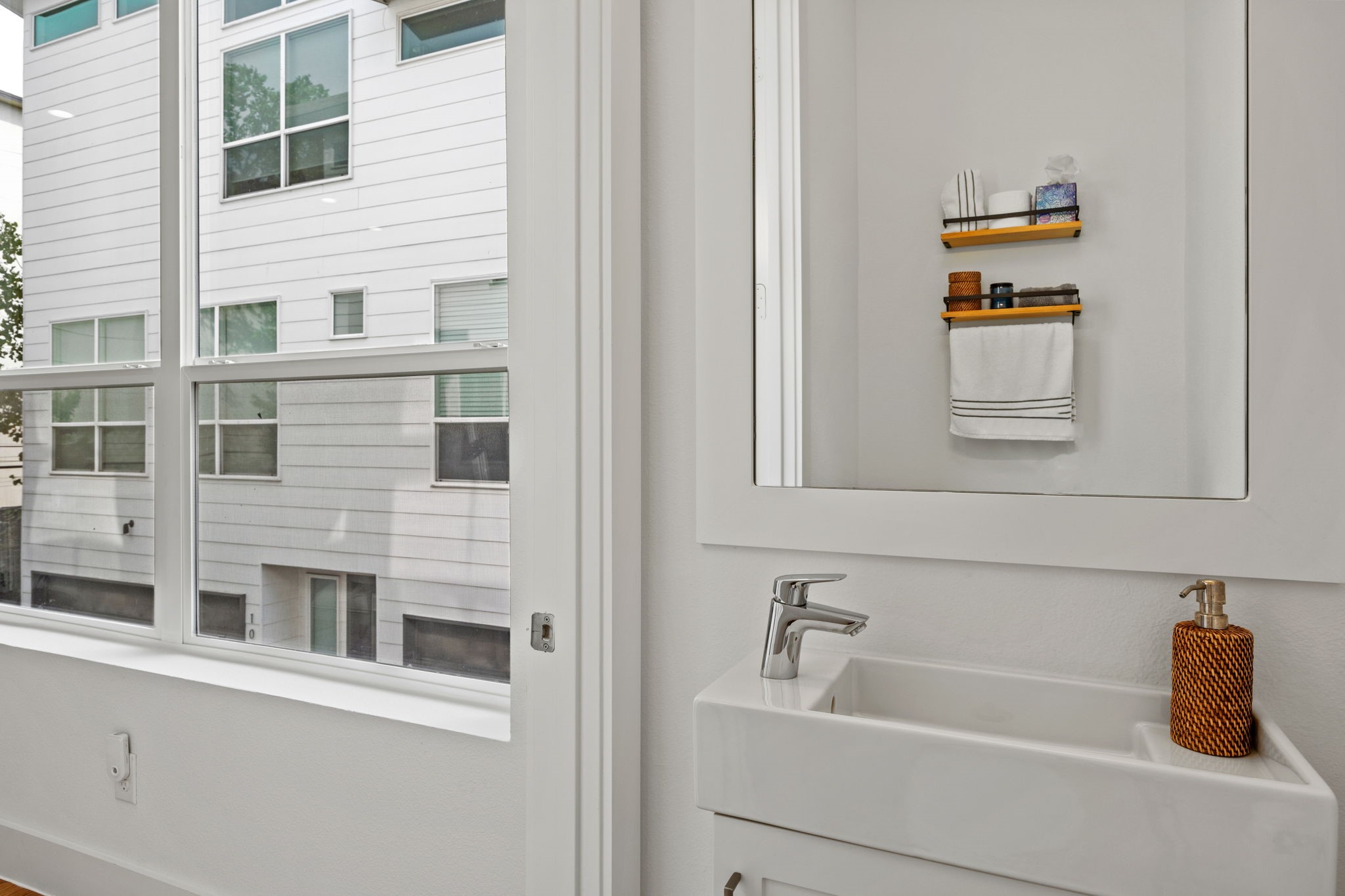 1840 Euclid Avenue 104