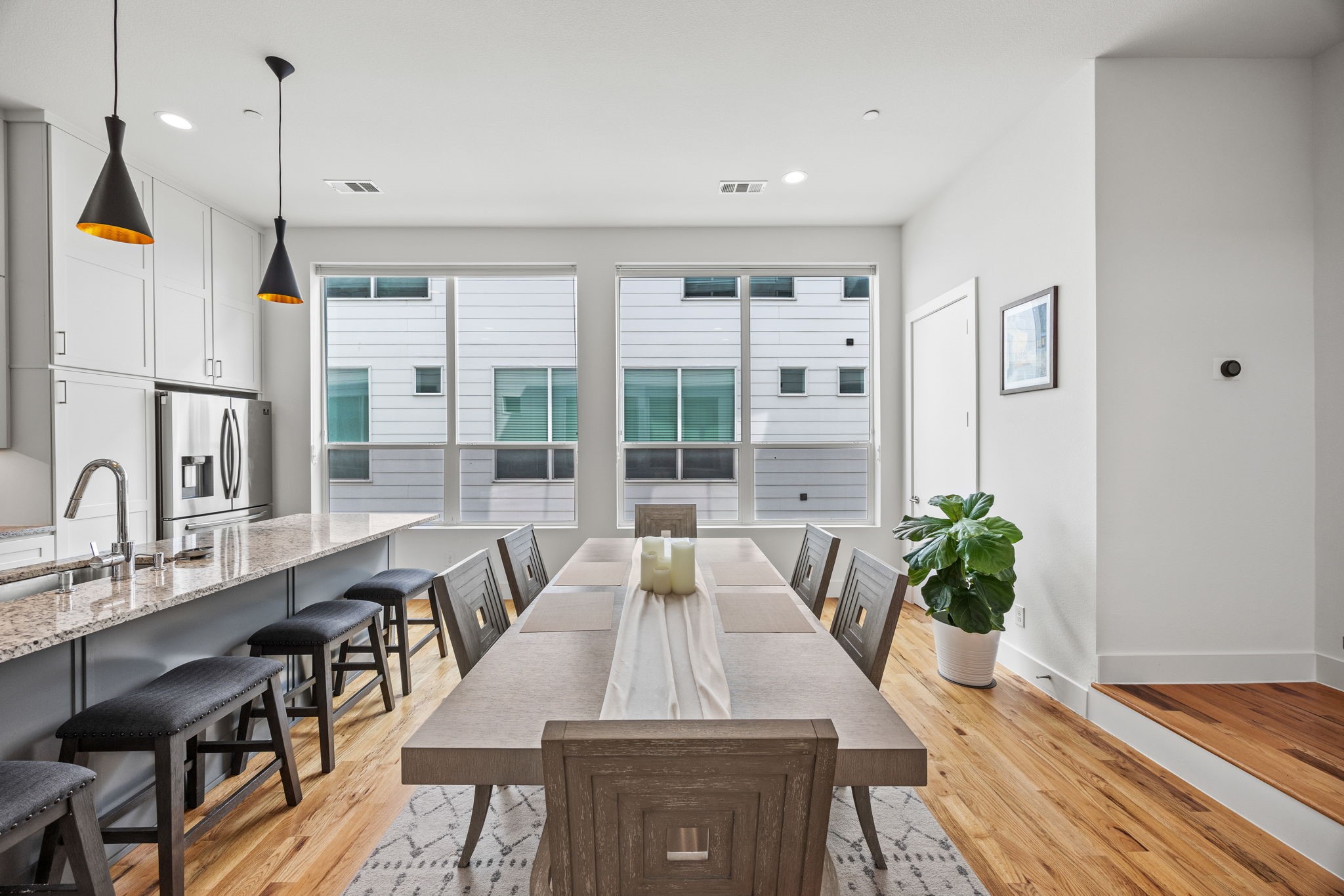 1840 Euclid Avenue 104