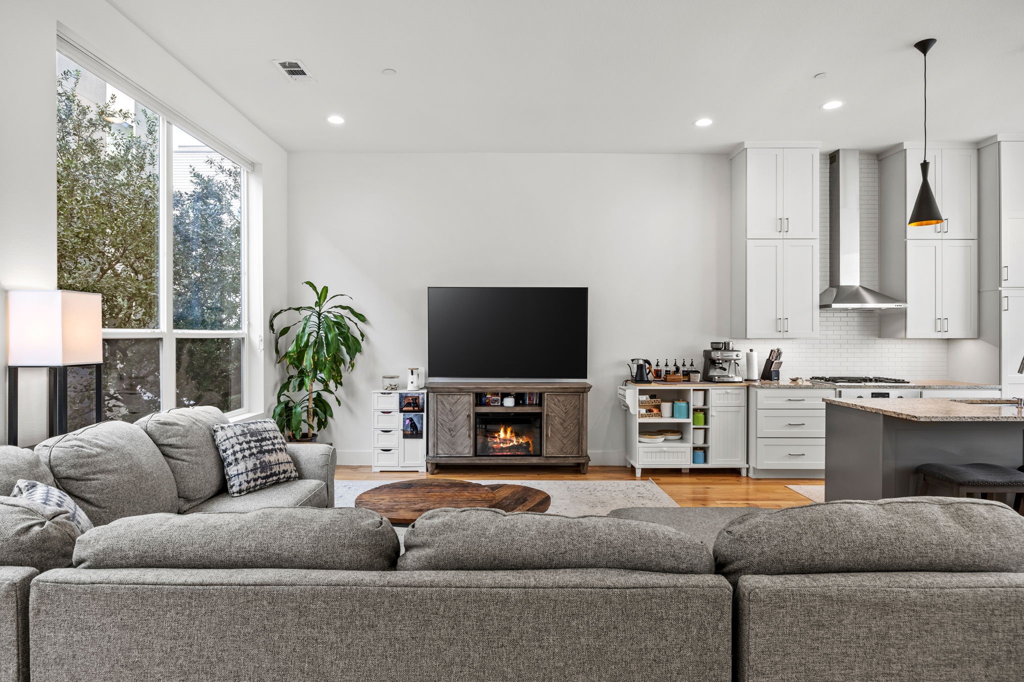 1840 Euclid Avenue 104