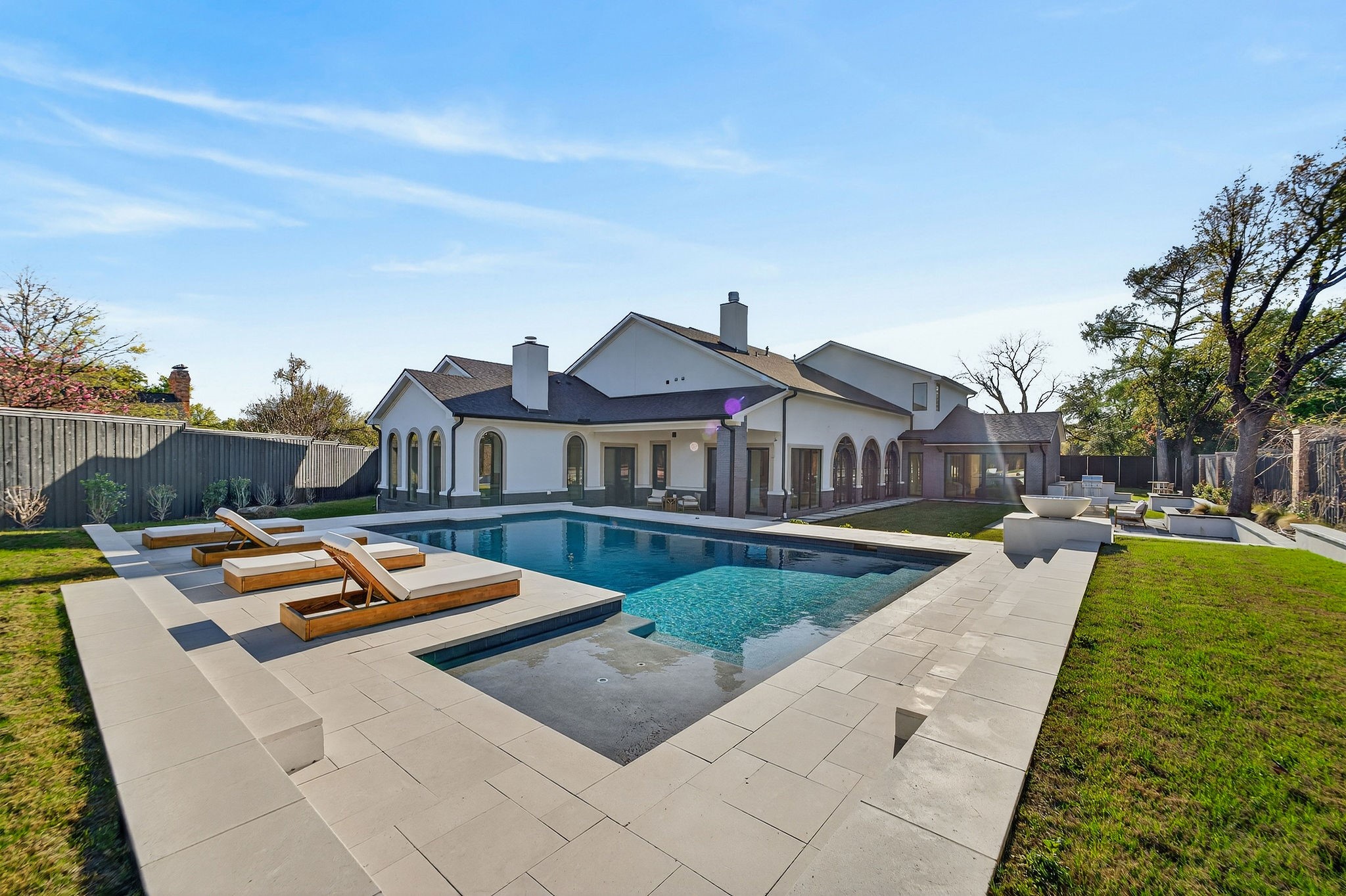 5615 Lobello Drive