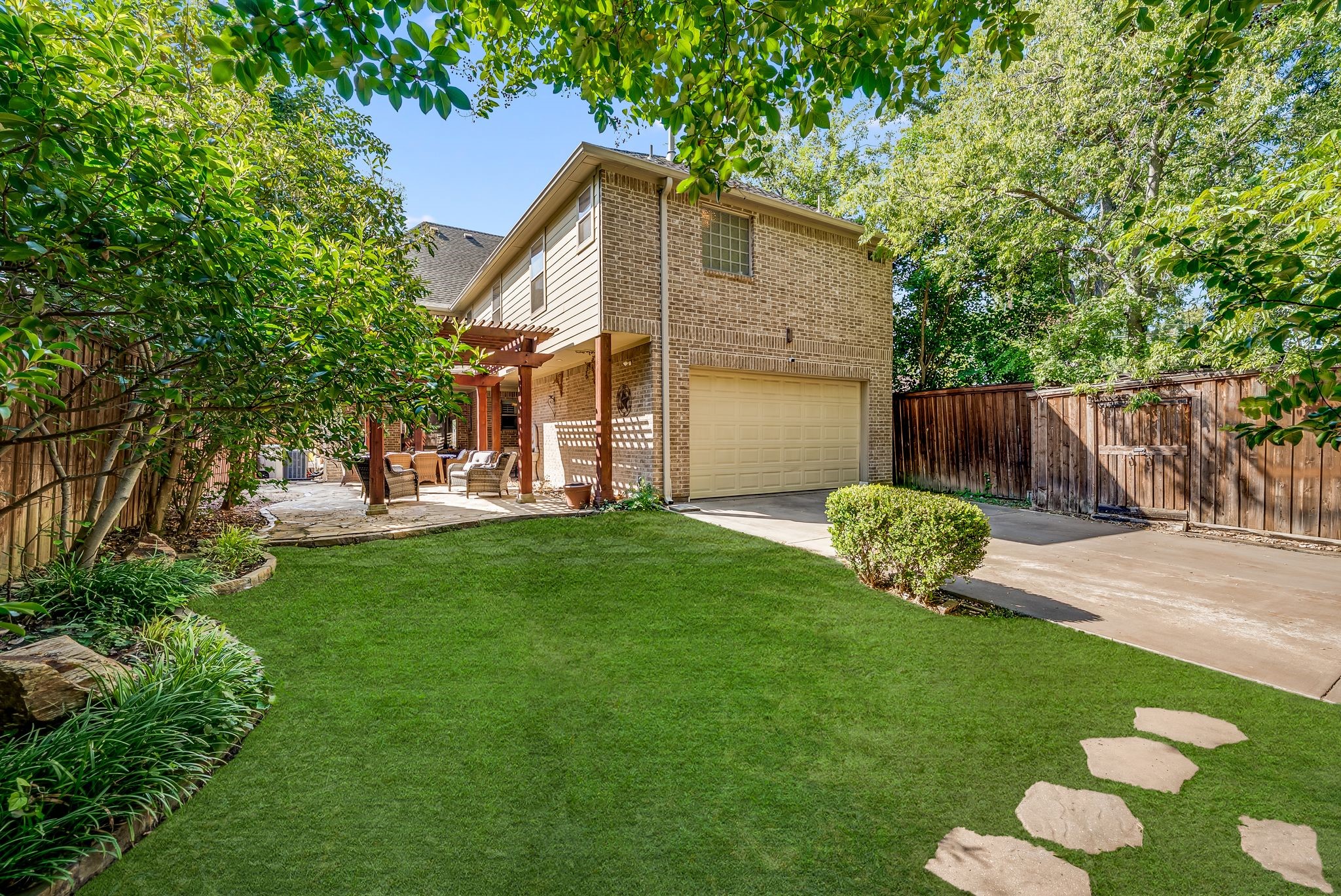 6111 Palo Pinto Avenue