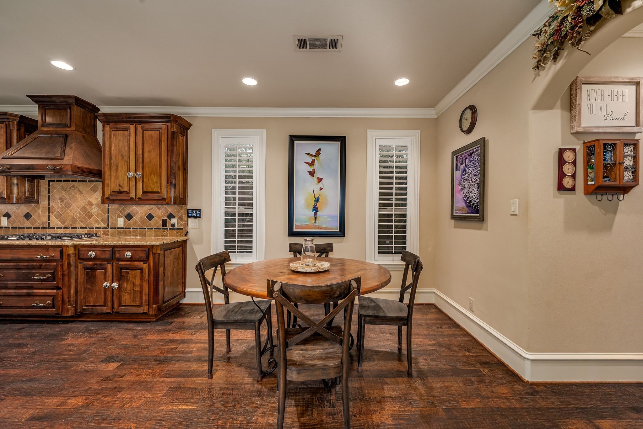 6111 Palo Pinto Avenue