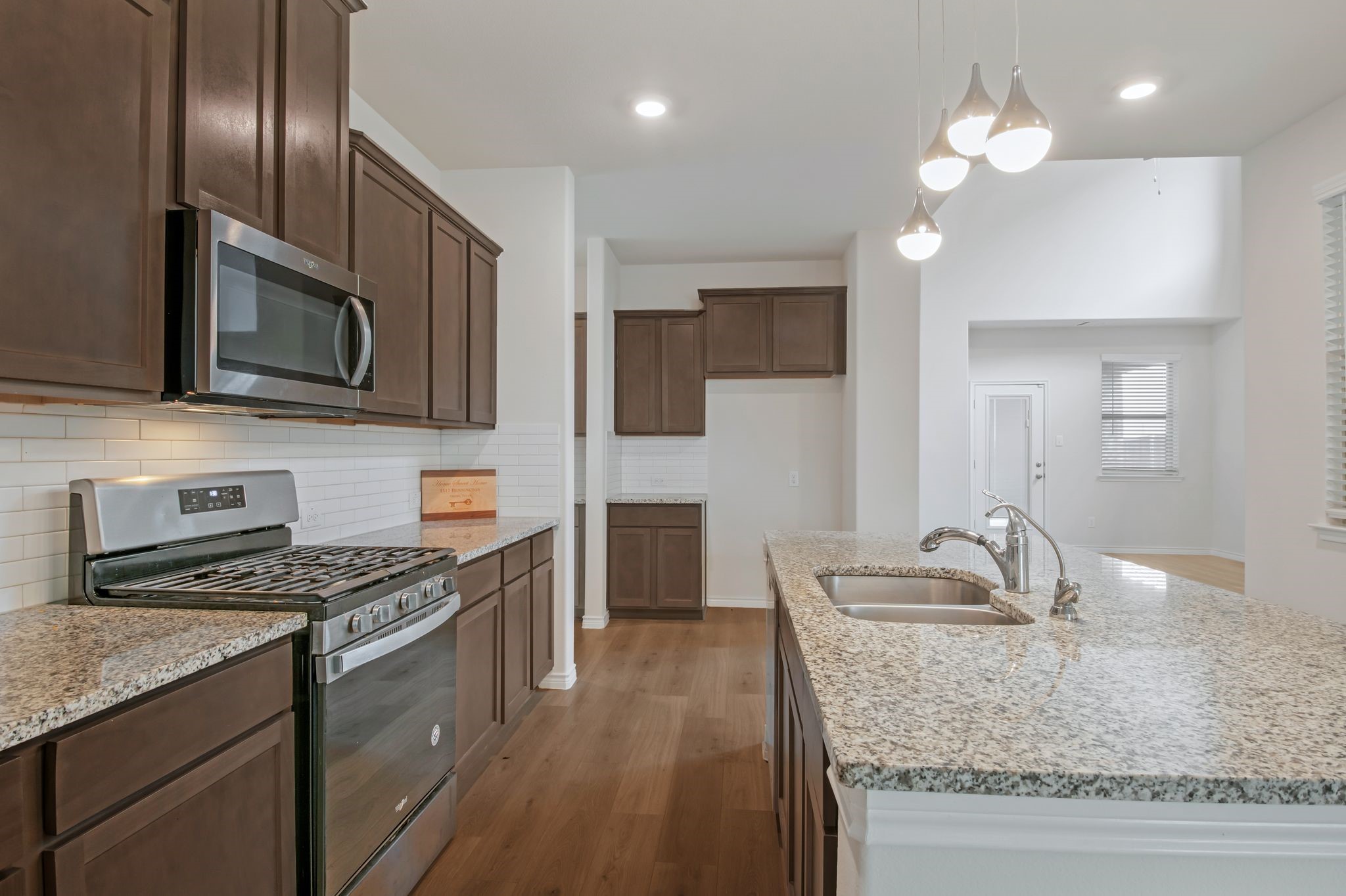 1517 Bennington Lane