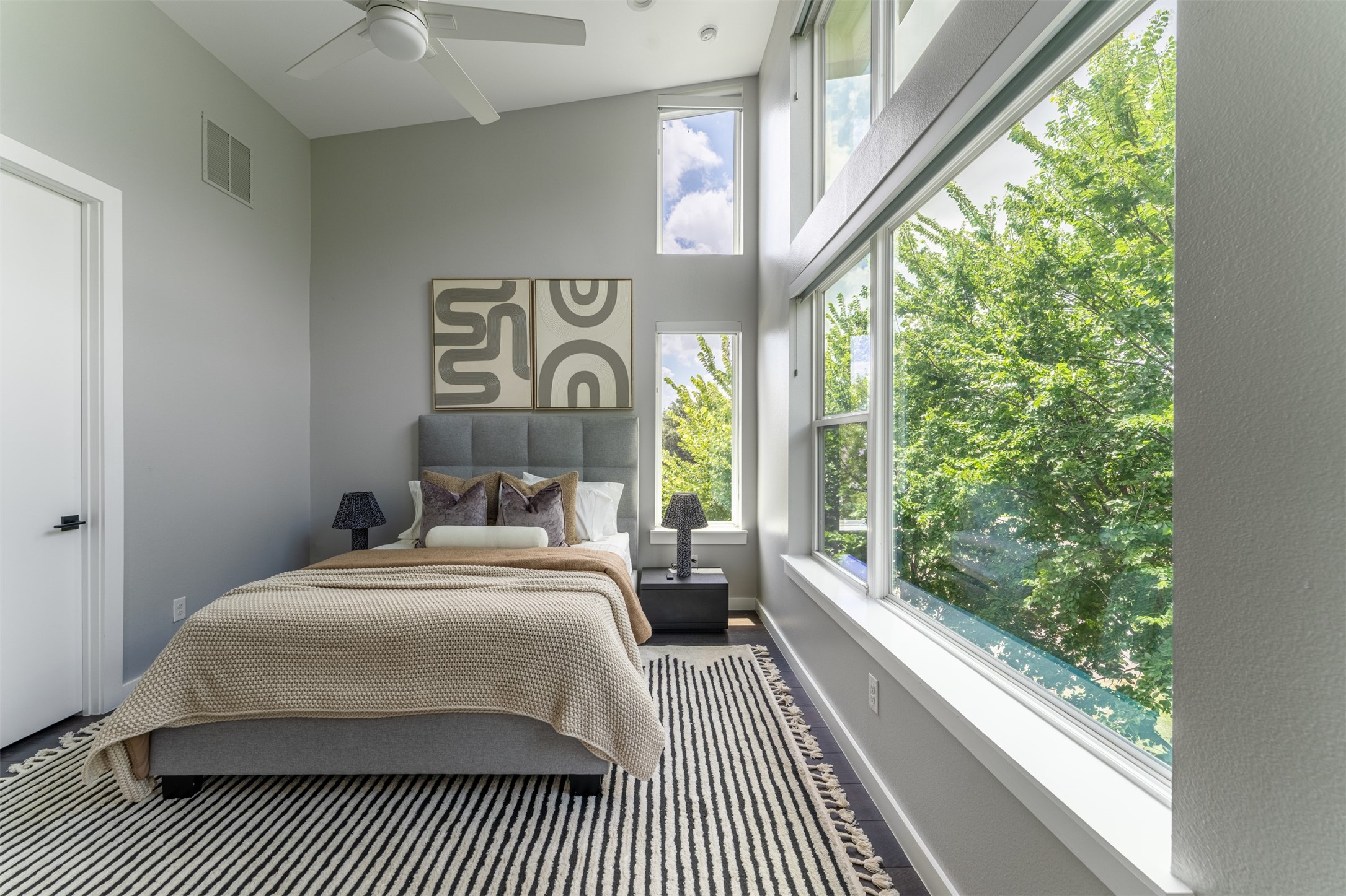 4620 Munger Avenue 107