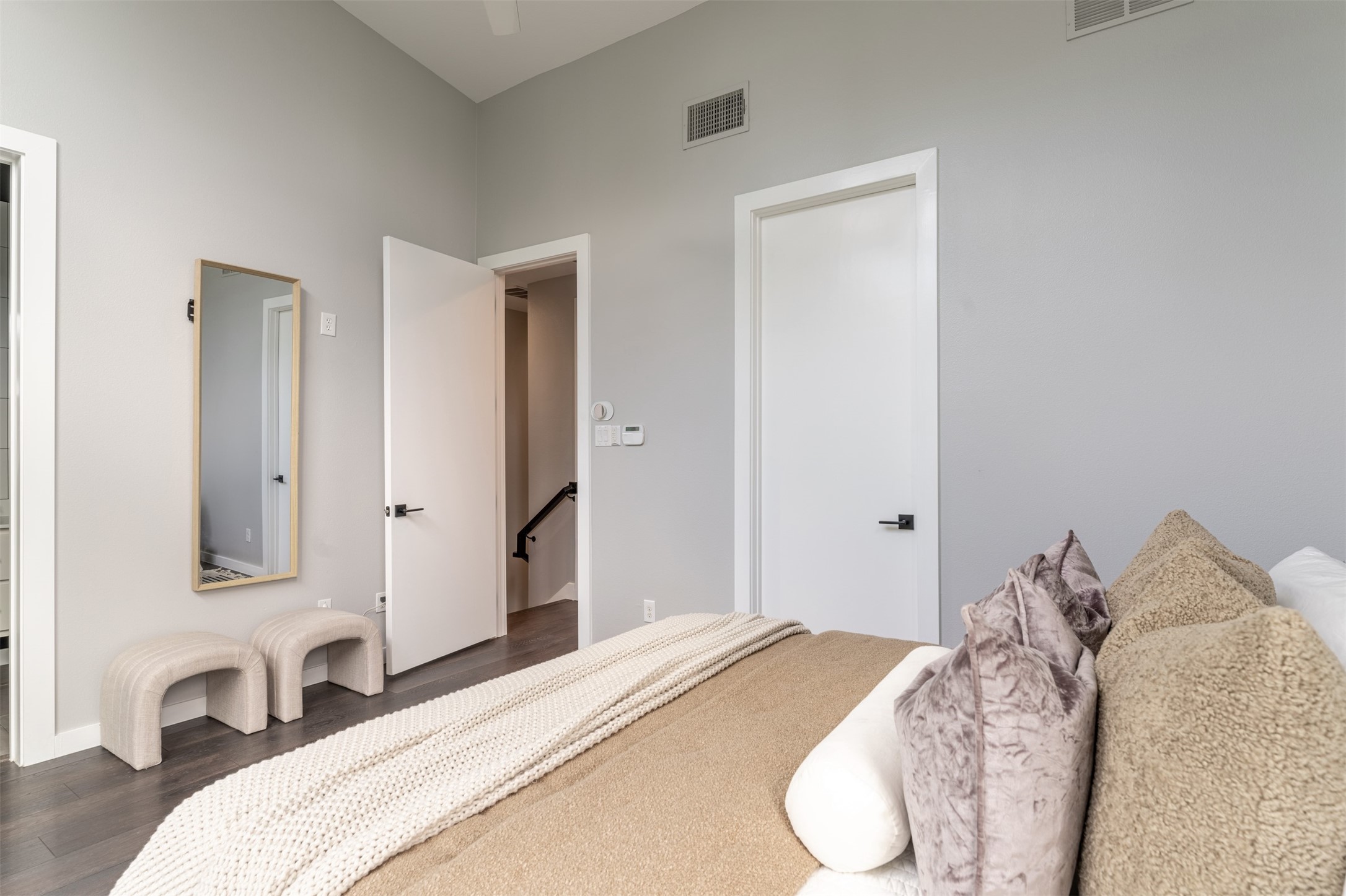 4620 Munger Avenue 107