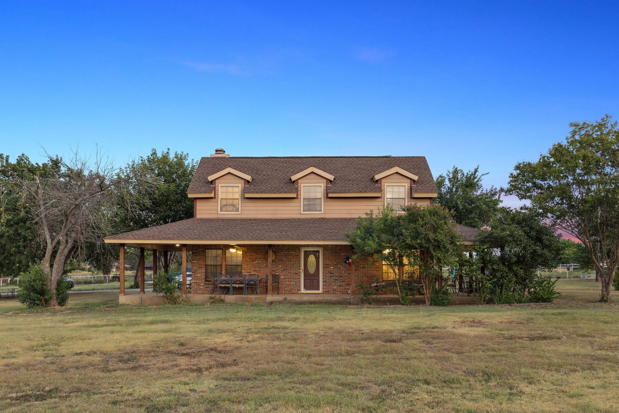 202 Blue Mound Road E