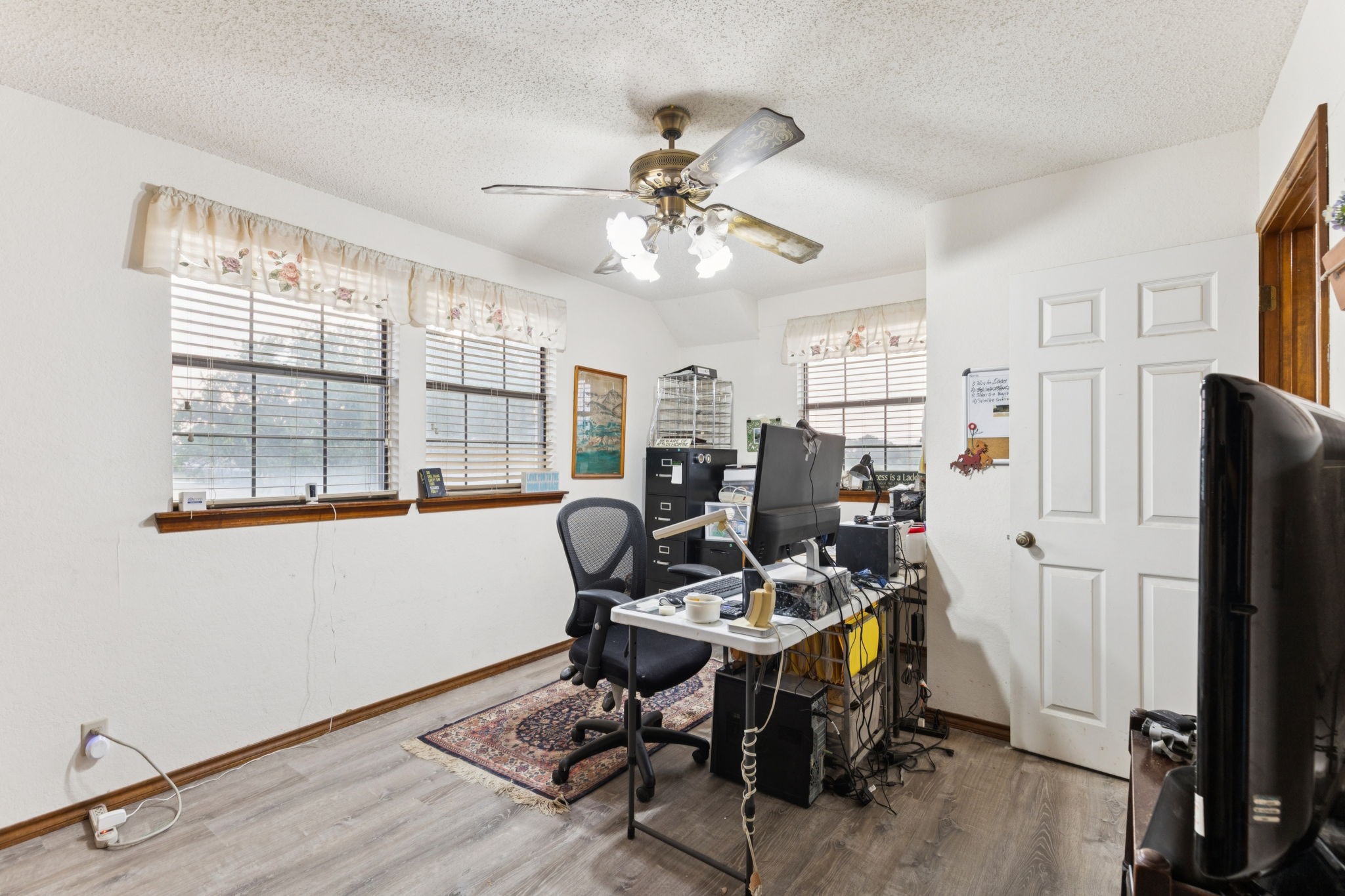 202 Blue Mound Road E