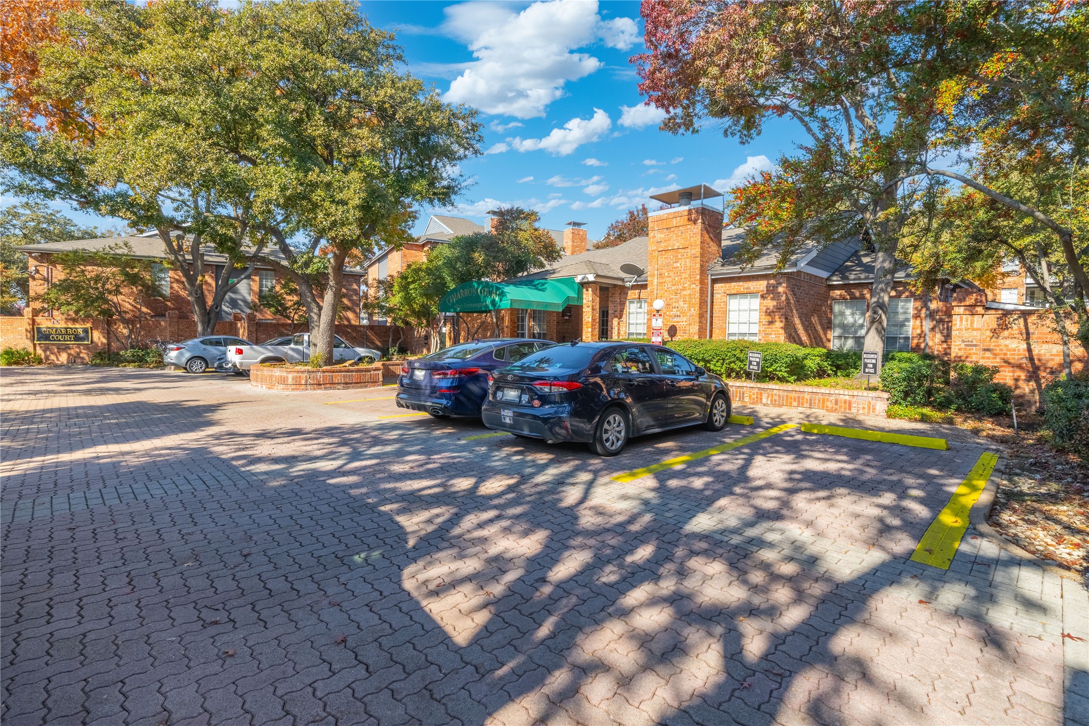 18333 Roehampton Drive 513