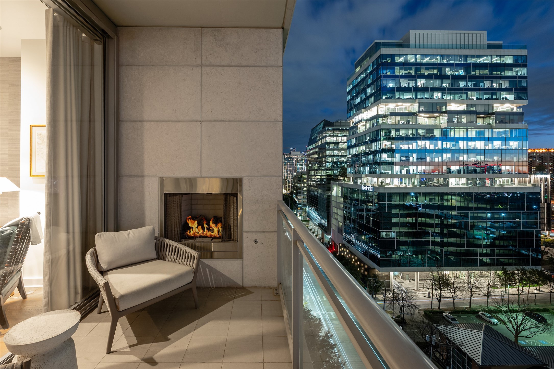 2900 Mckinnon Street 1103
