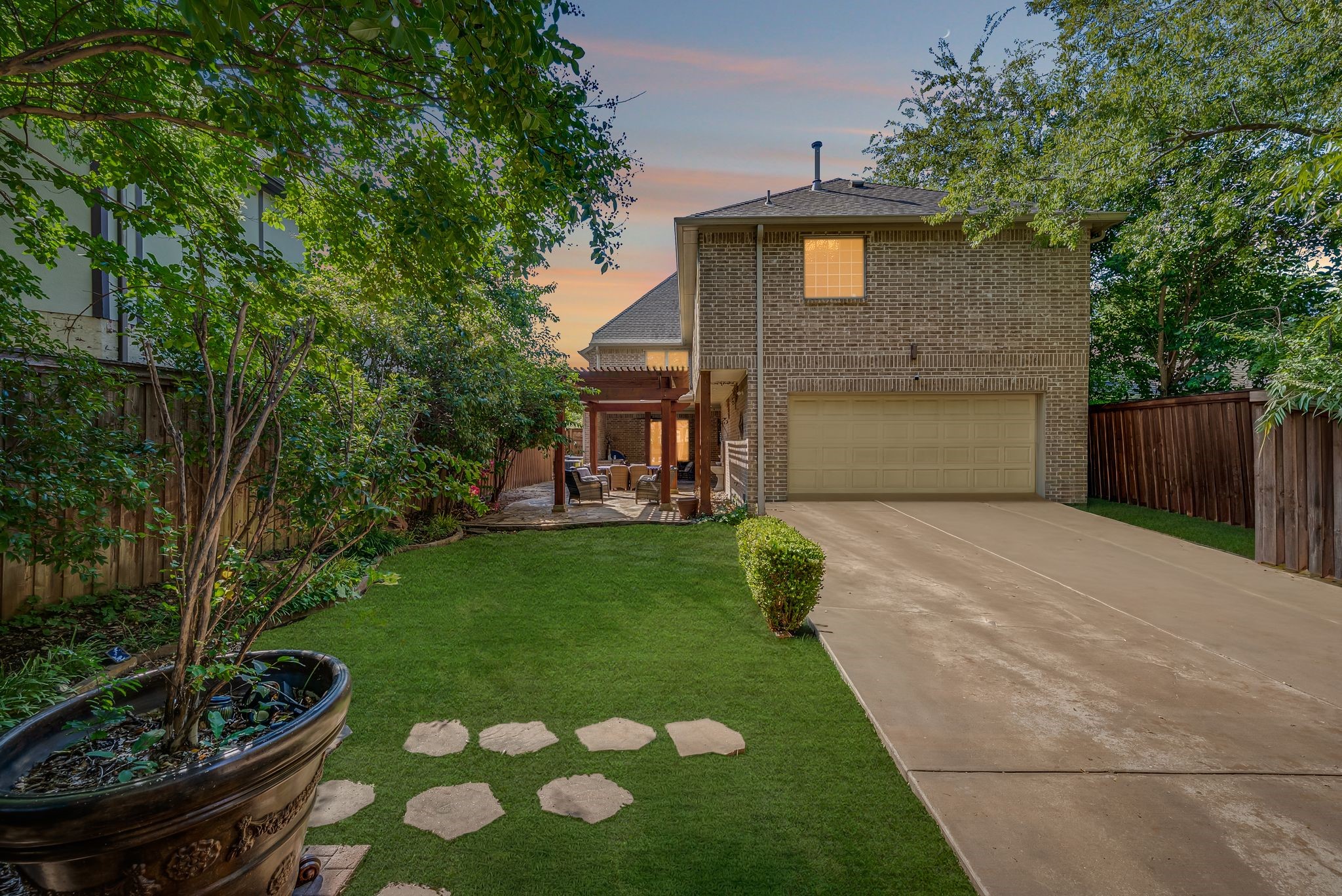 6111 Palo Pinto Avenue