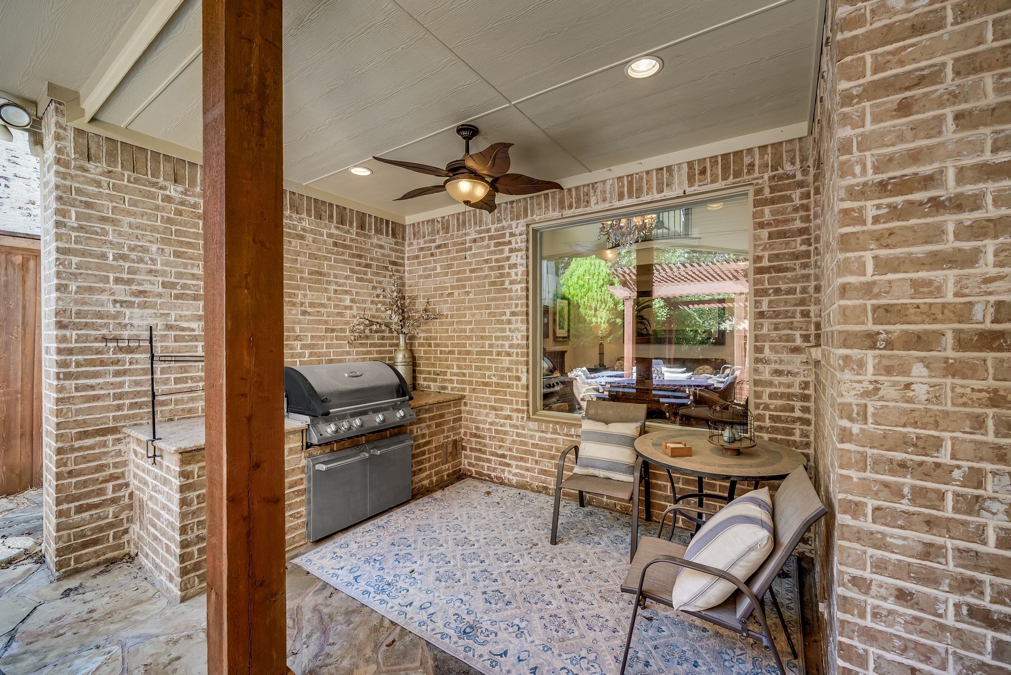 6111 Palo Pinto Avenue