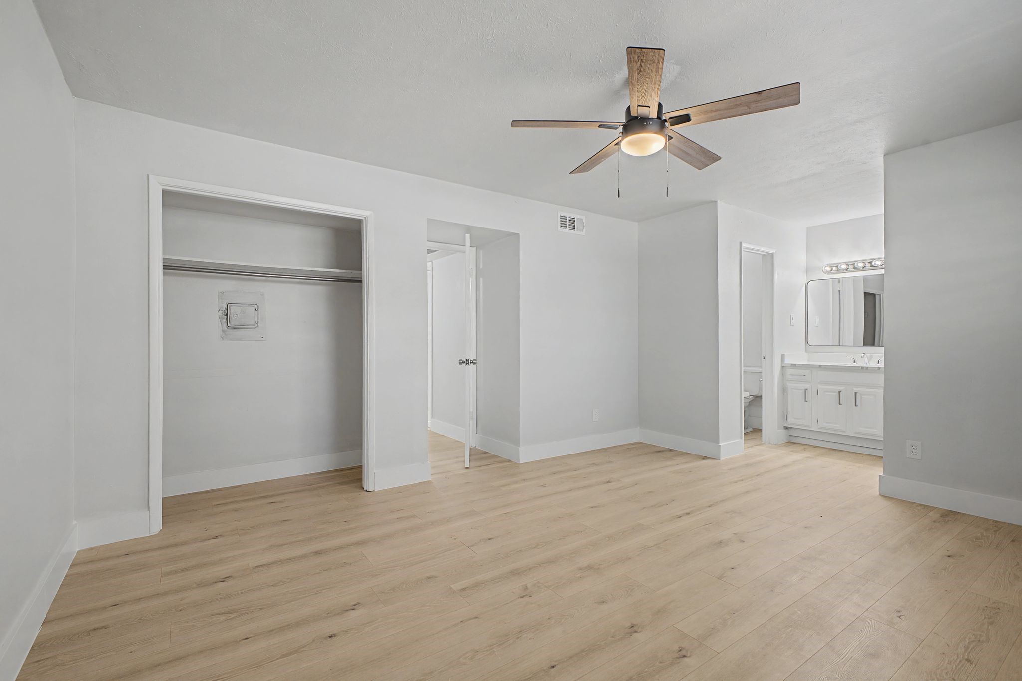 8095 Meadow Road 236