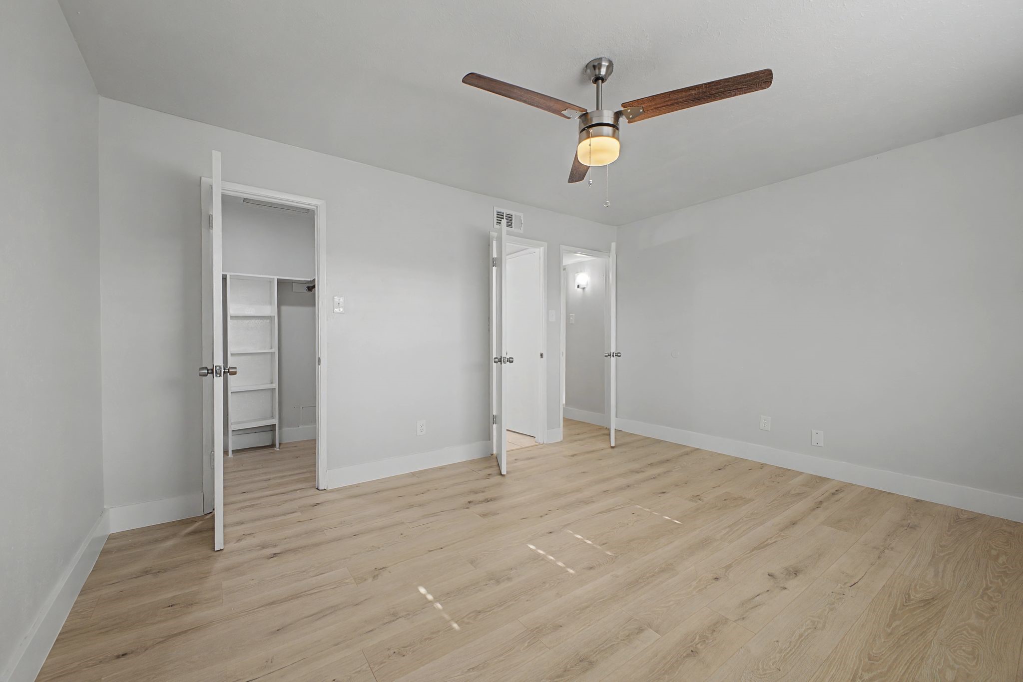 8095 Meadow Road 236