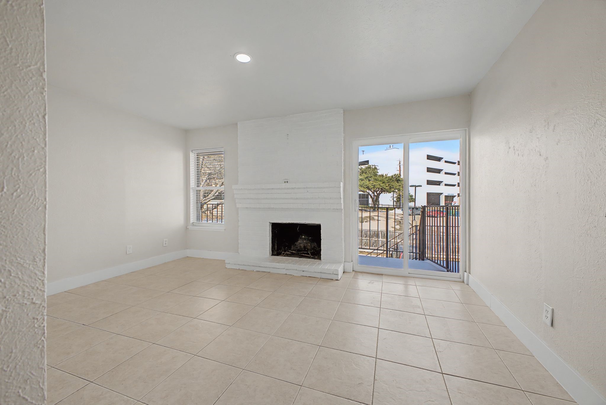 8095 Meadow Road 236