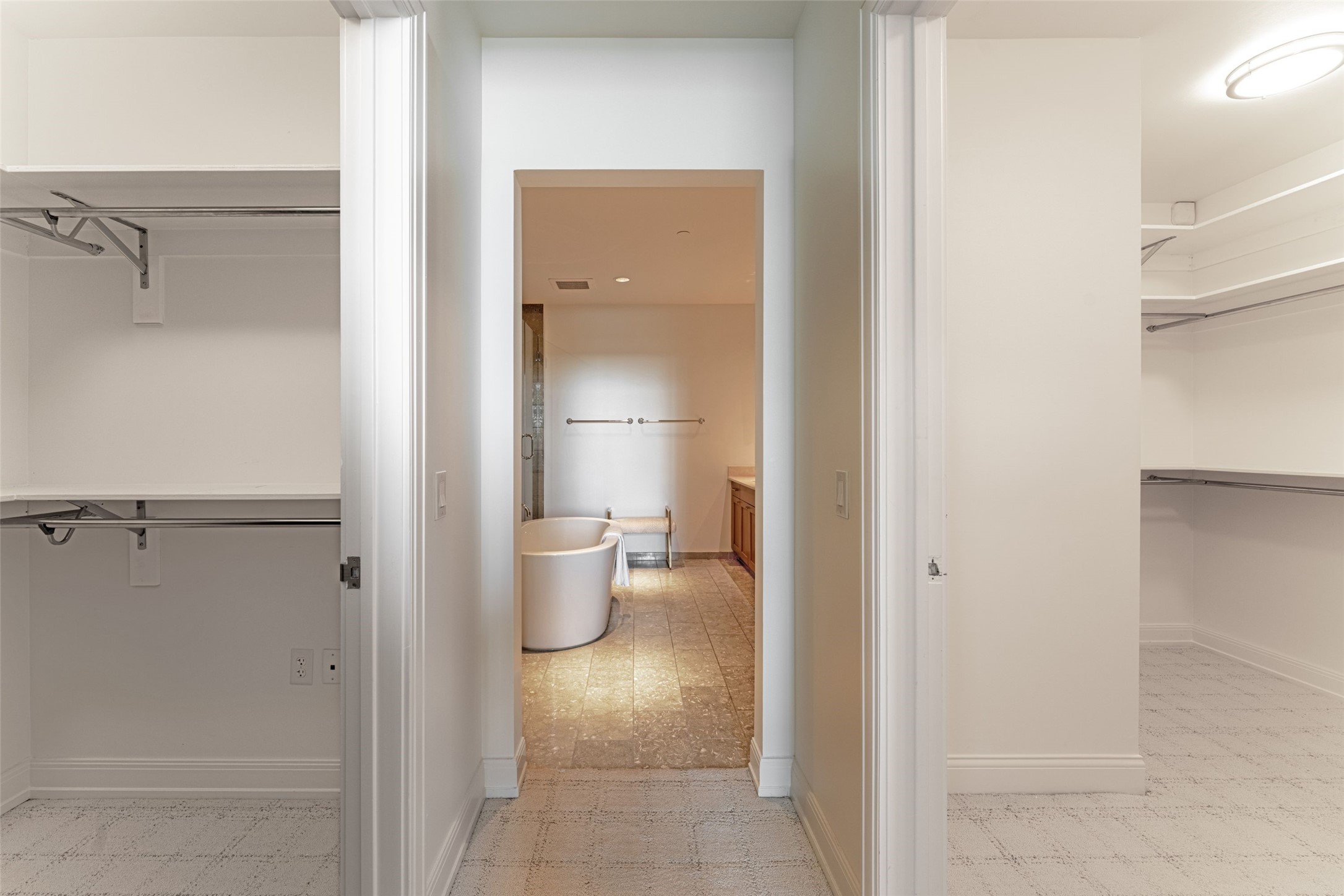 5656 N Central Expressway 400