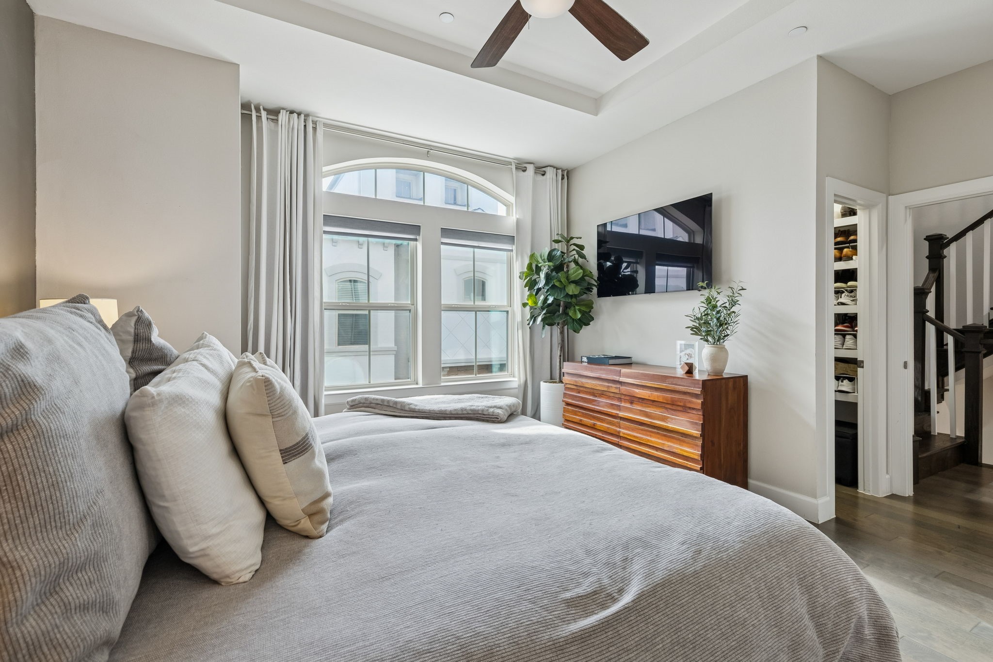 762 Spanish Oaks Place