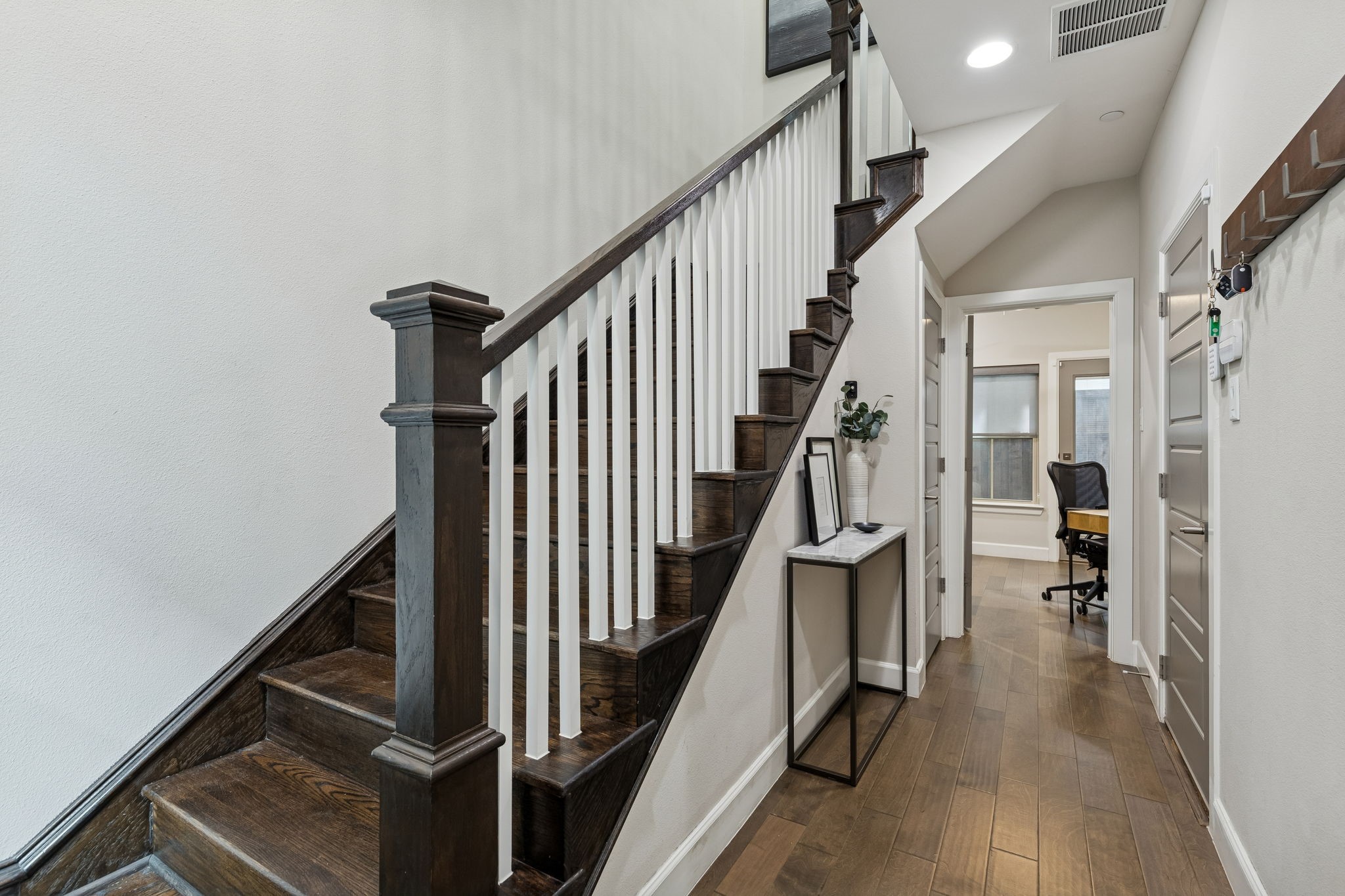 762 Spanish Oaks Place