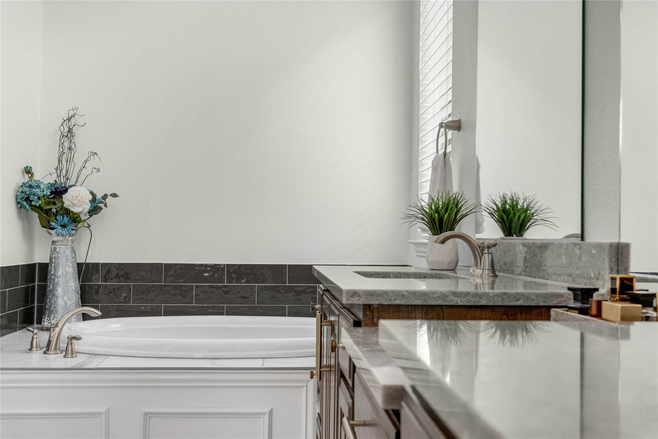 8804 Autumn Lake Trail