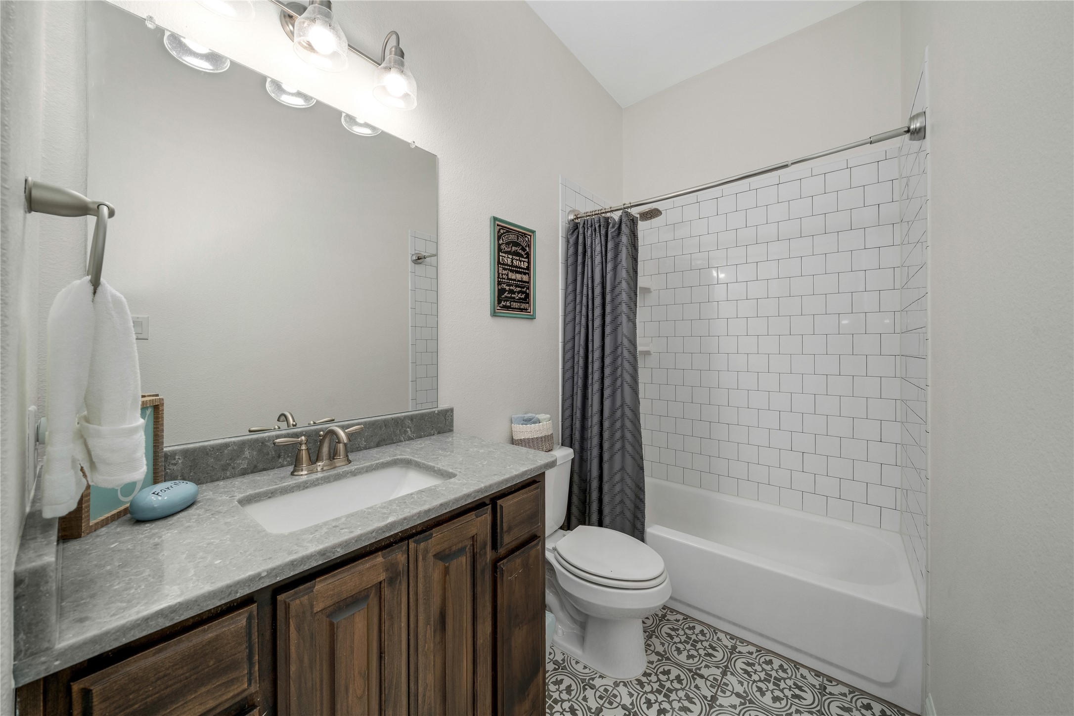 8804 Autumn Lake Trail