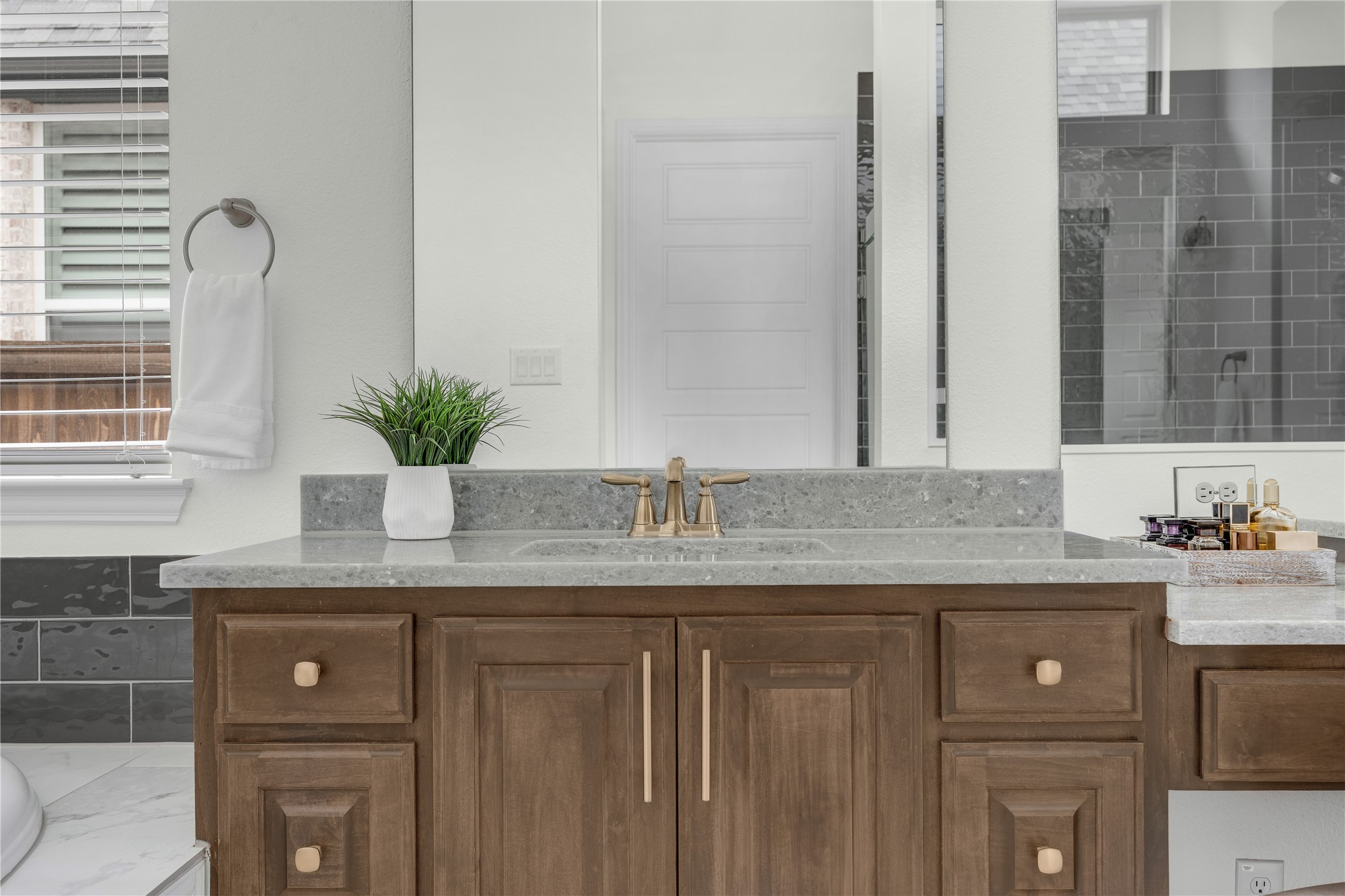 8804 Autumn Lake Trail