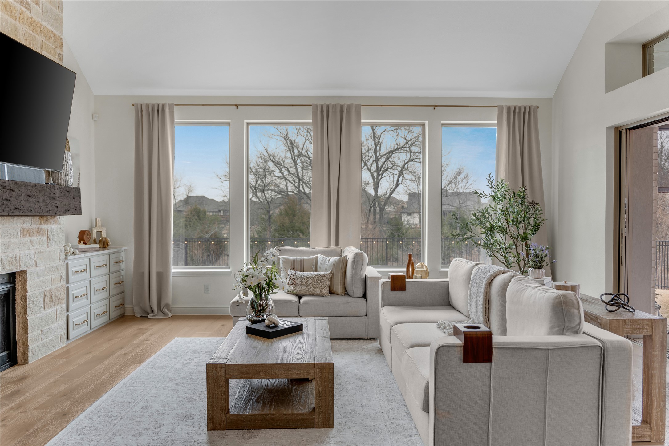 8804 Autumn Lake Trail