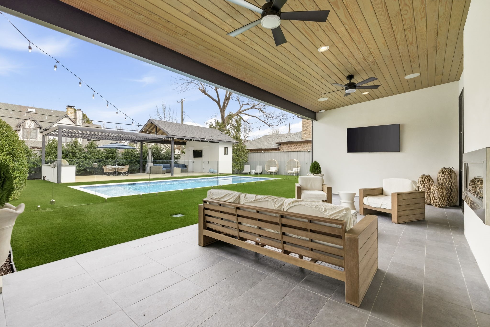 6707 Pemberton Drive