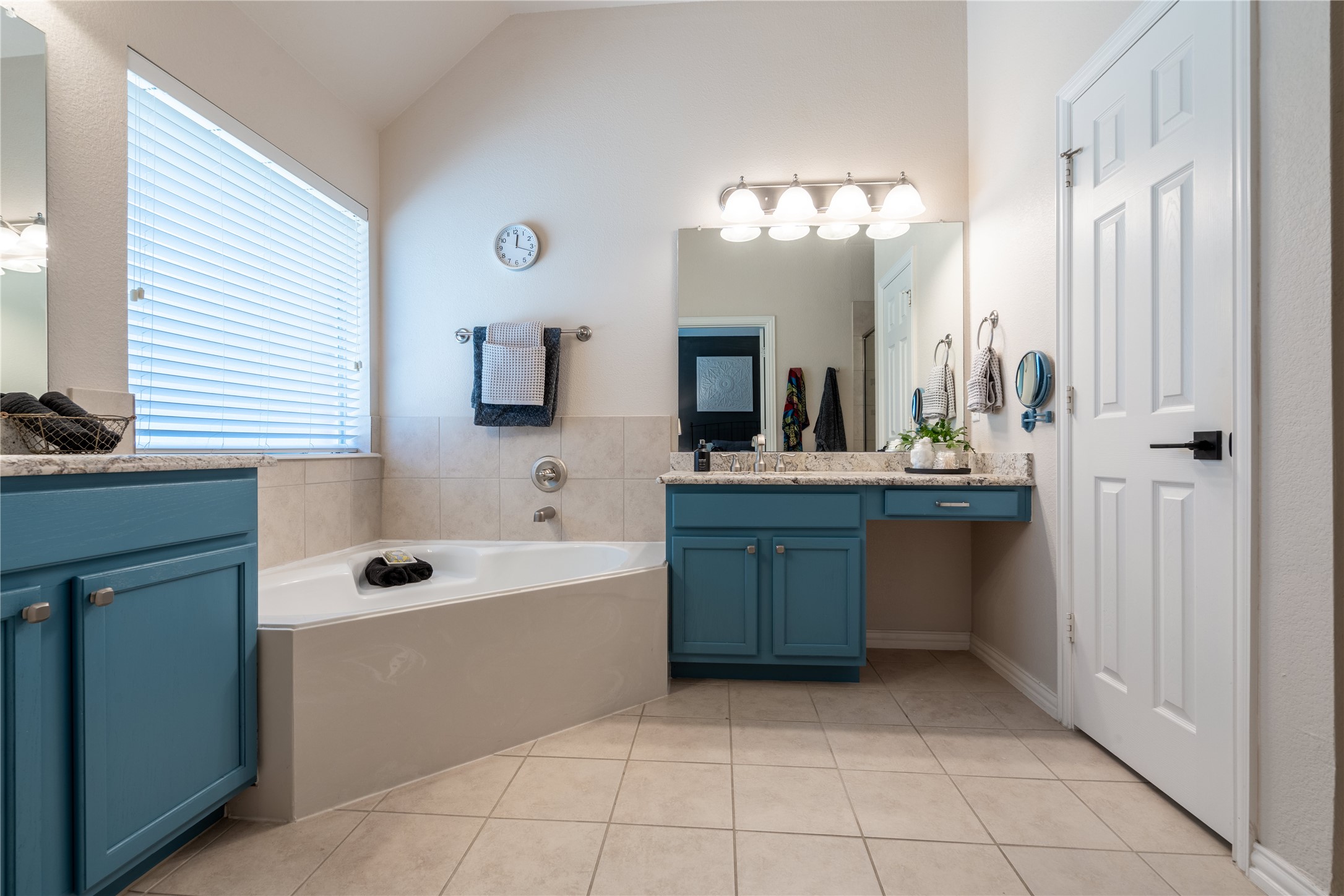 10196 Ferry Farm Lane