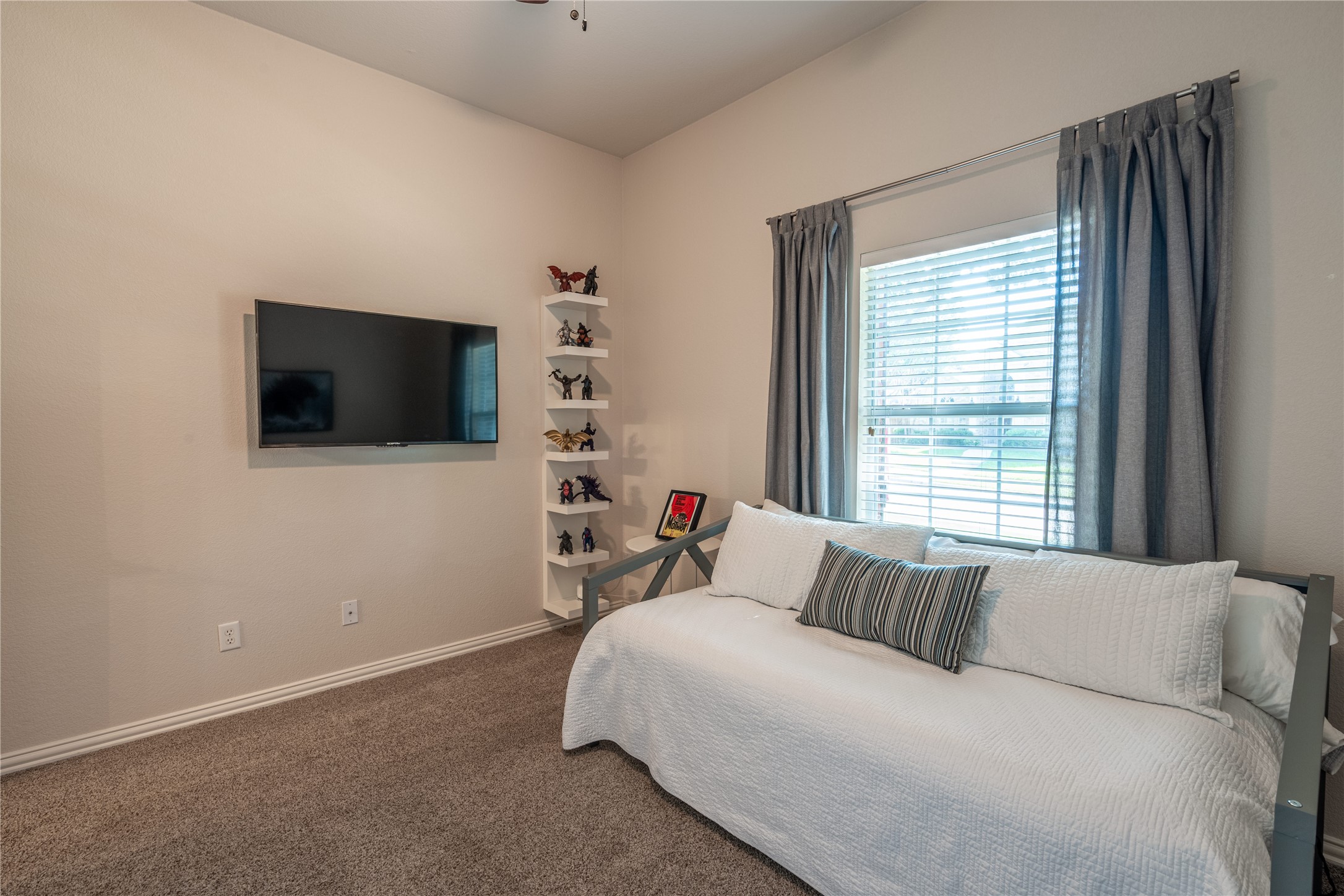 10196 Ferry Farm Lane