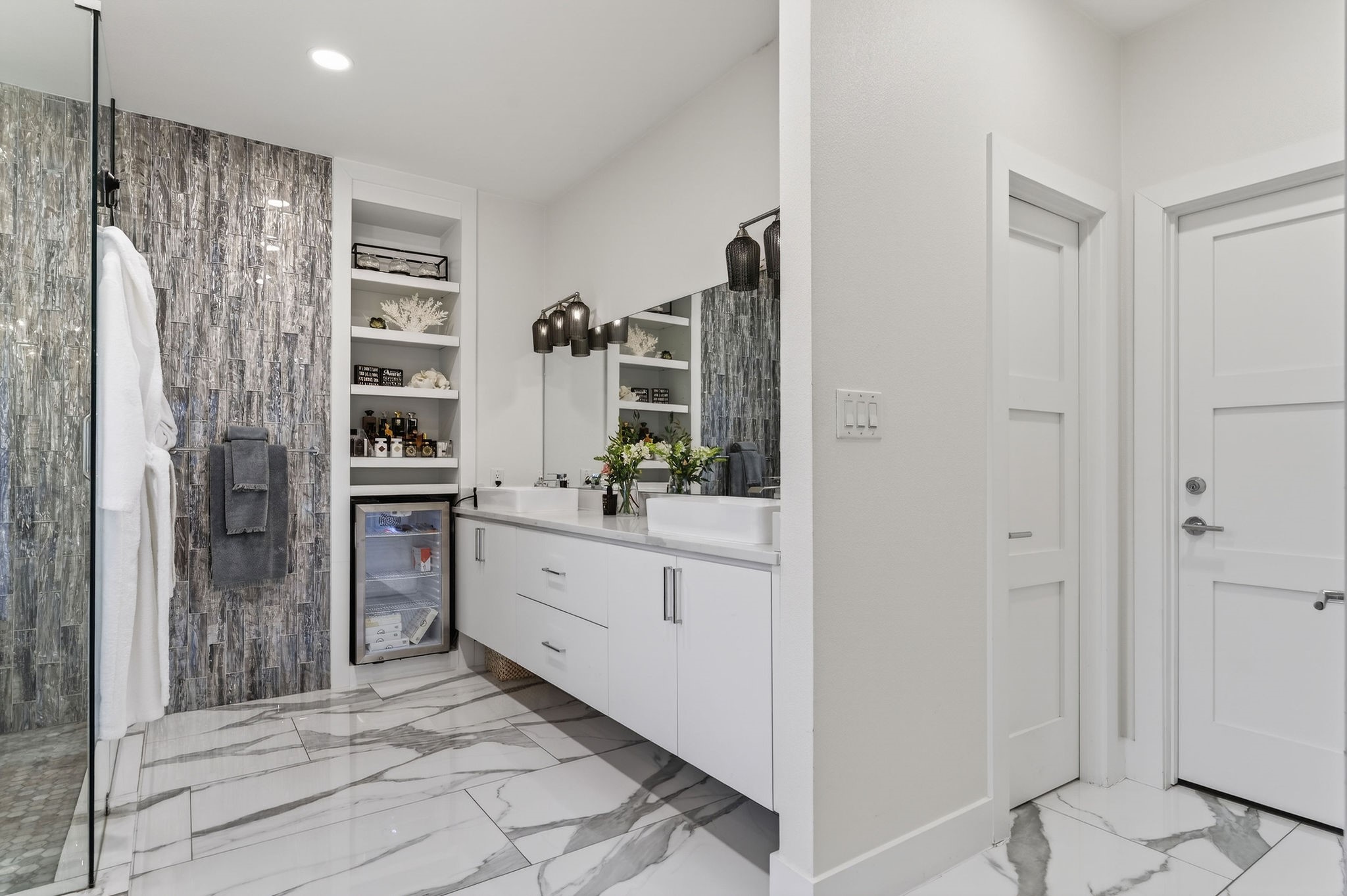 7147 Lavendale Avenue