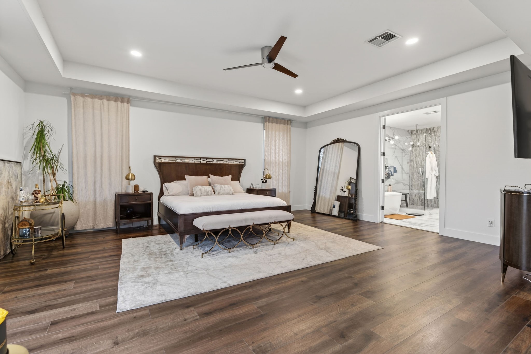 7147 Lavendale Avenue