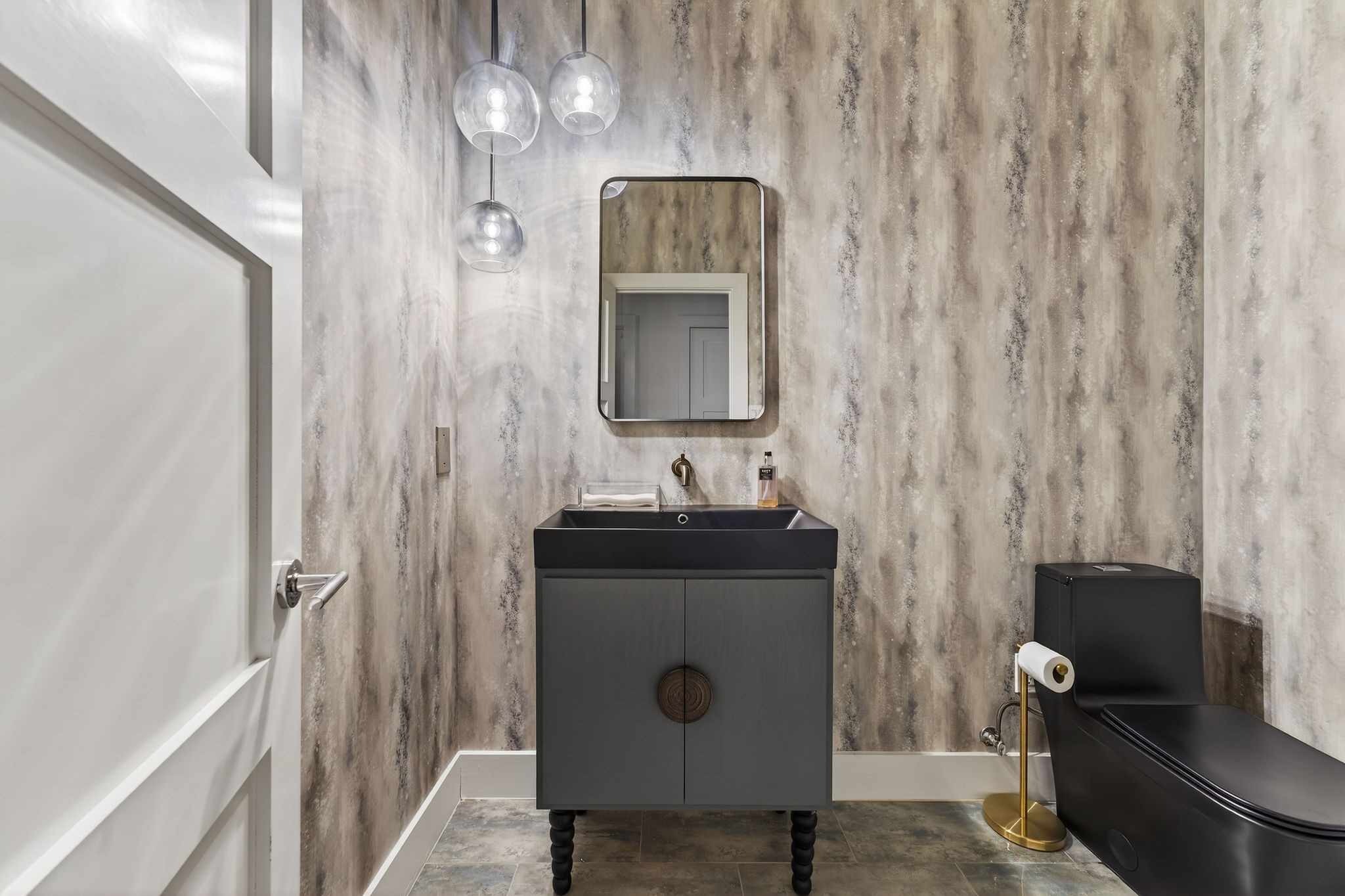 7147 Lavendale Avenue