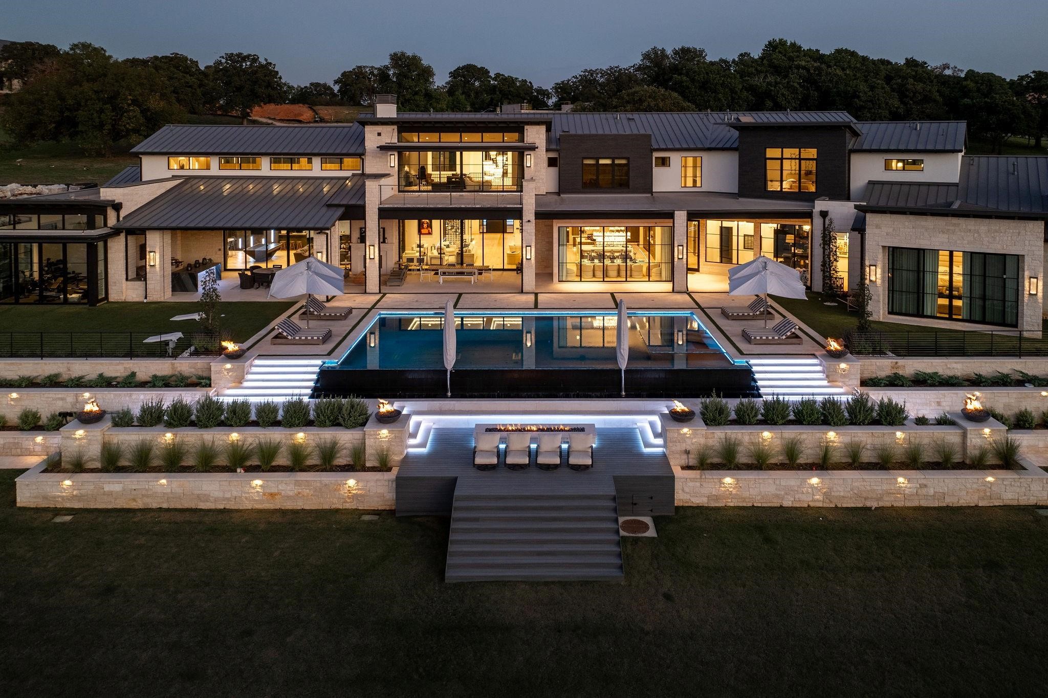 1888 Lakeshore Drive