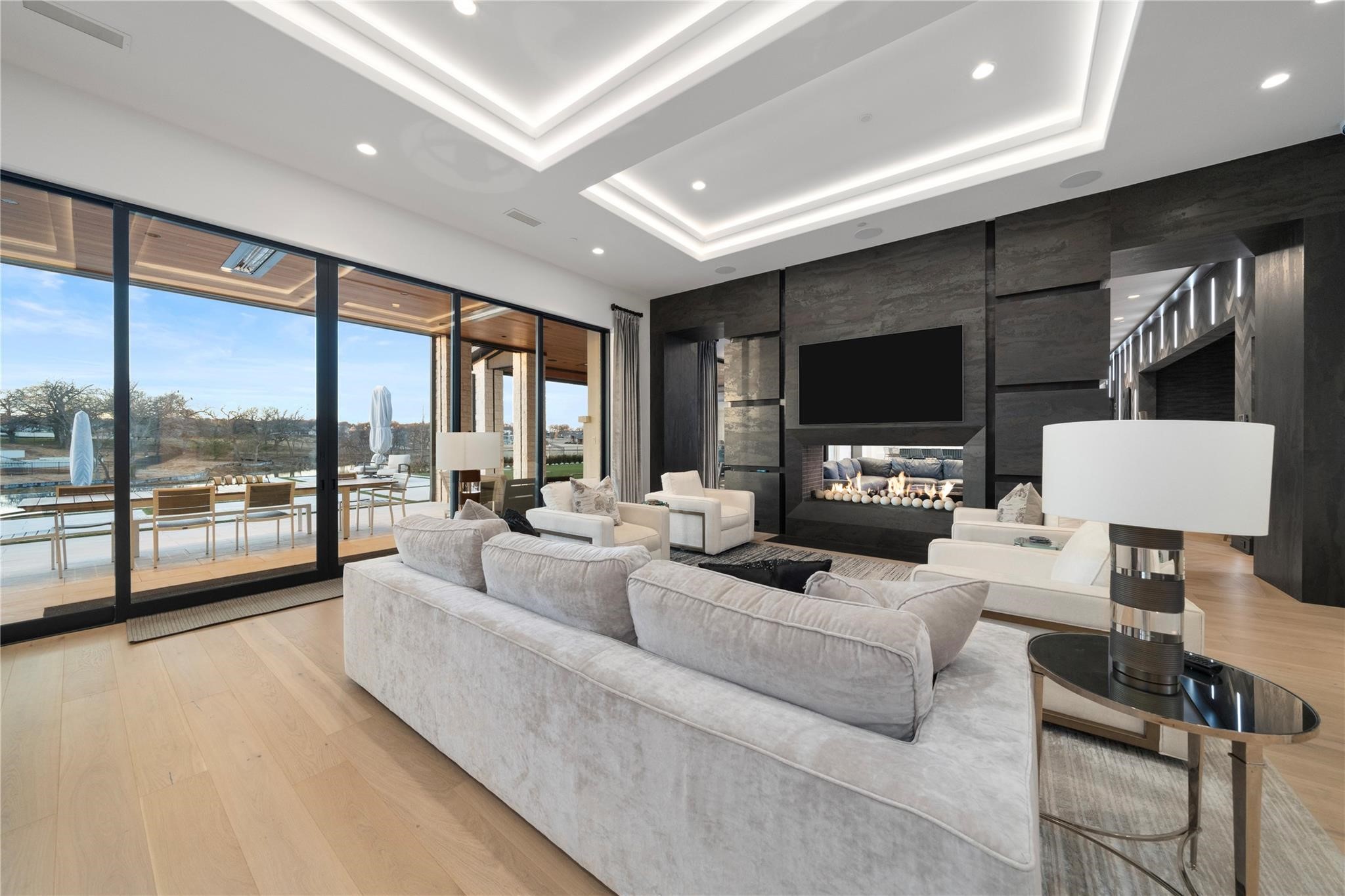 1888 Lakeshore Drive