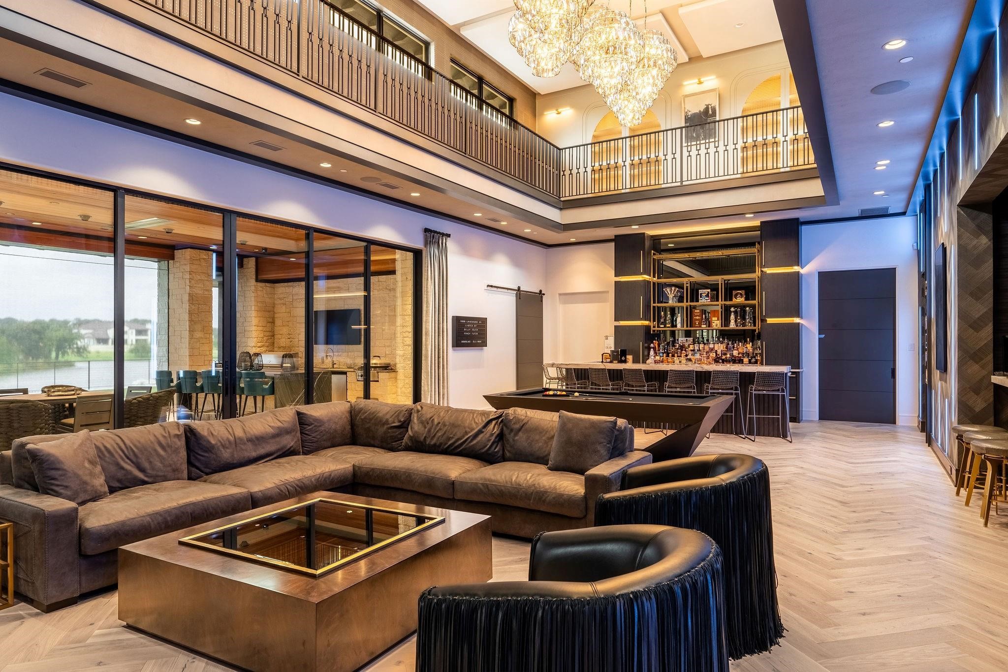 1888 Lakeshore Drive