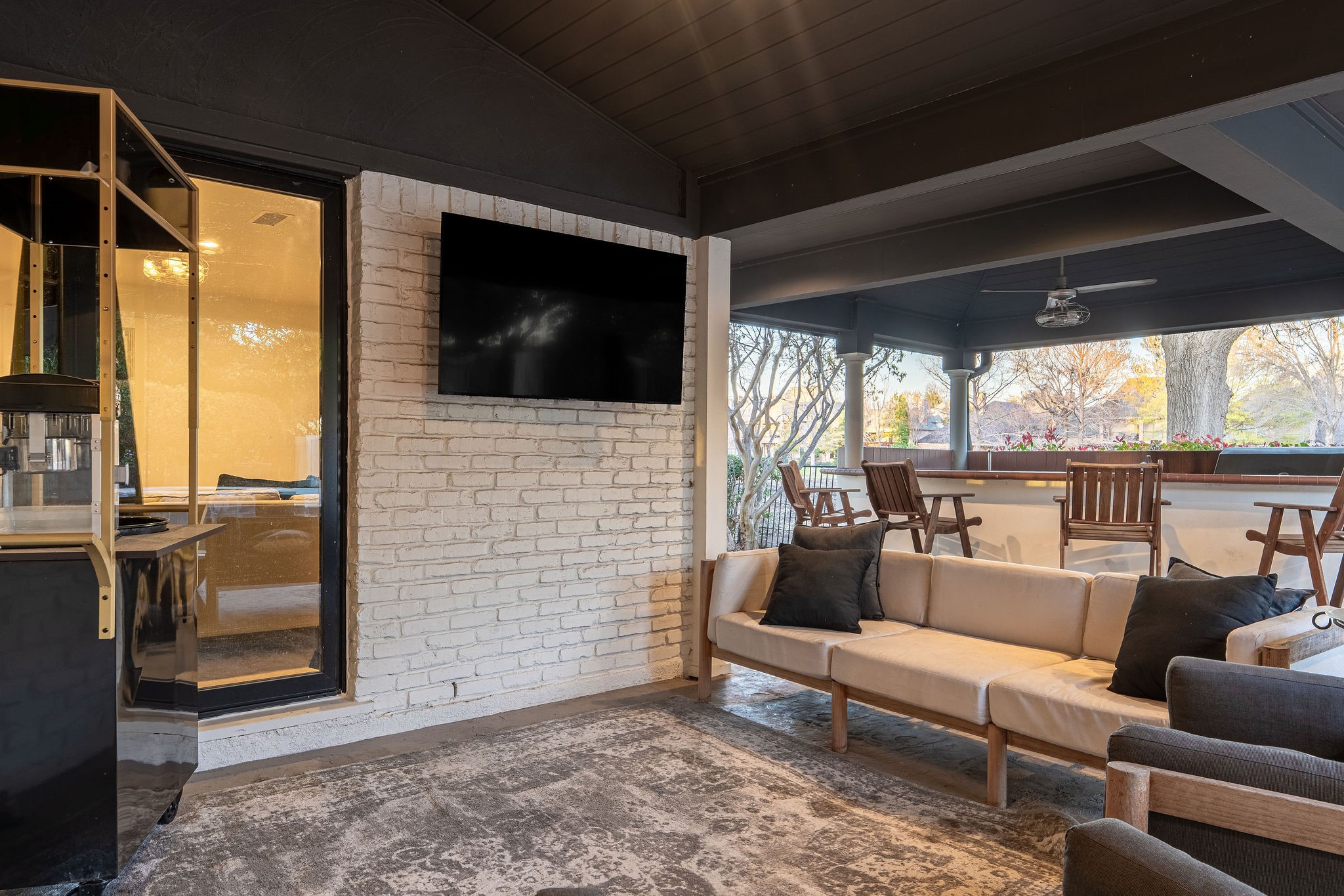 5702 Bent Trail
