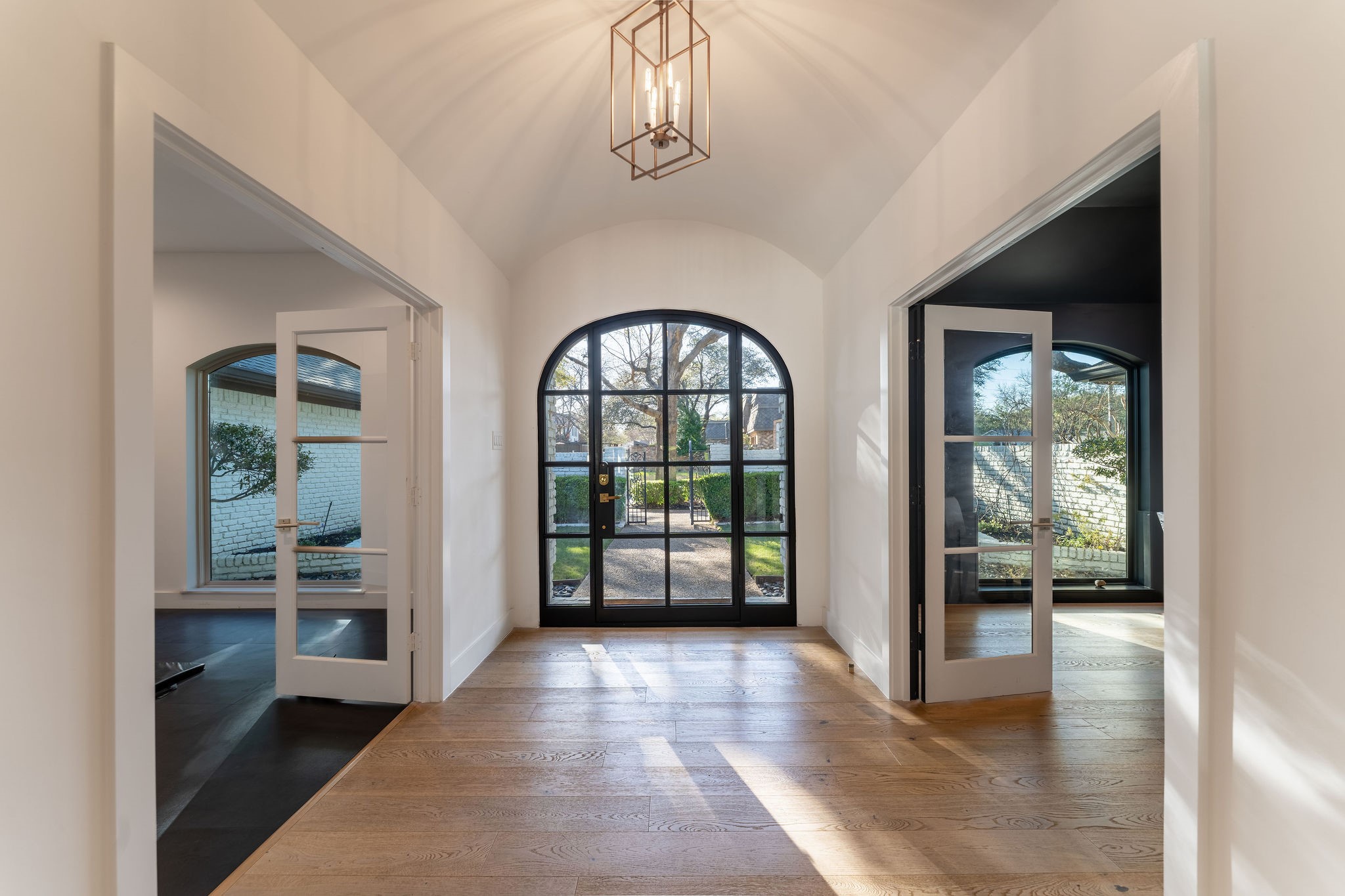 5702 Bent Trail