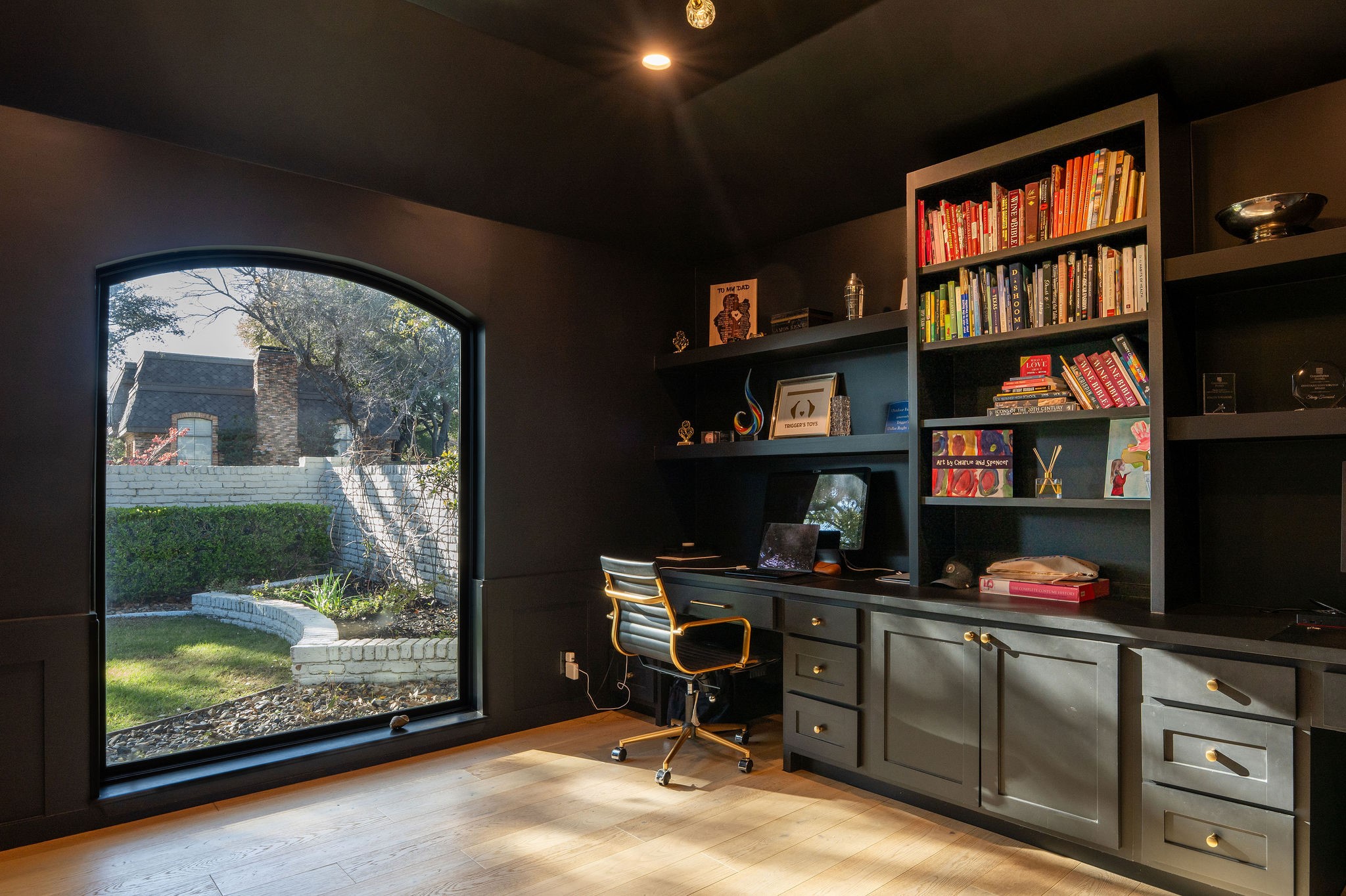 5702 Bent Trail