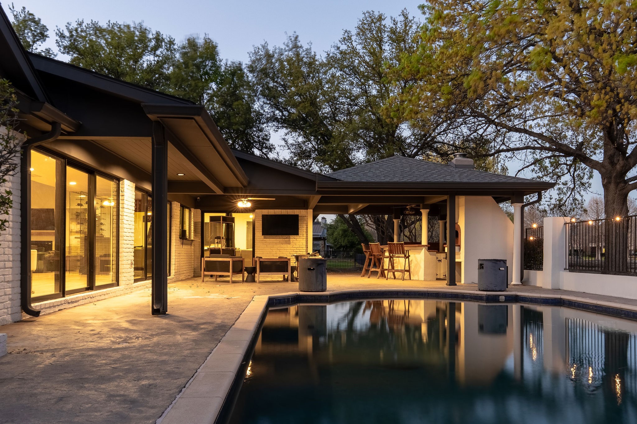 5702 Bent Trail