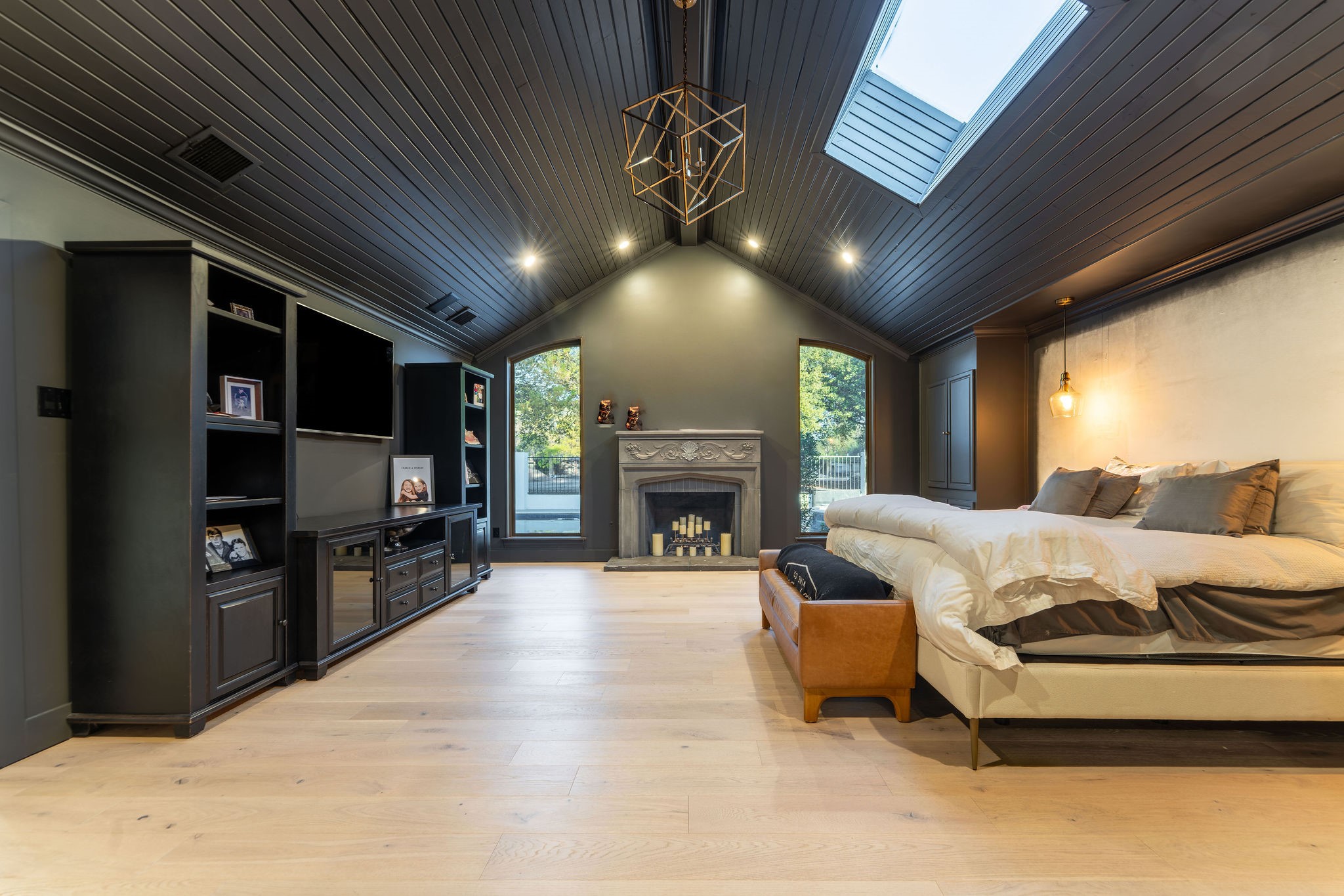 5702 Bent Trail