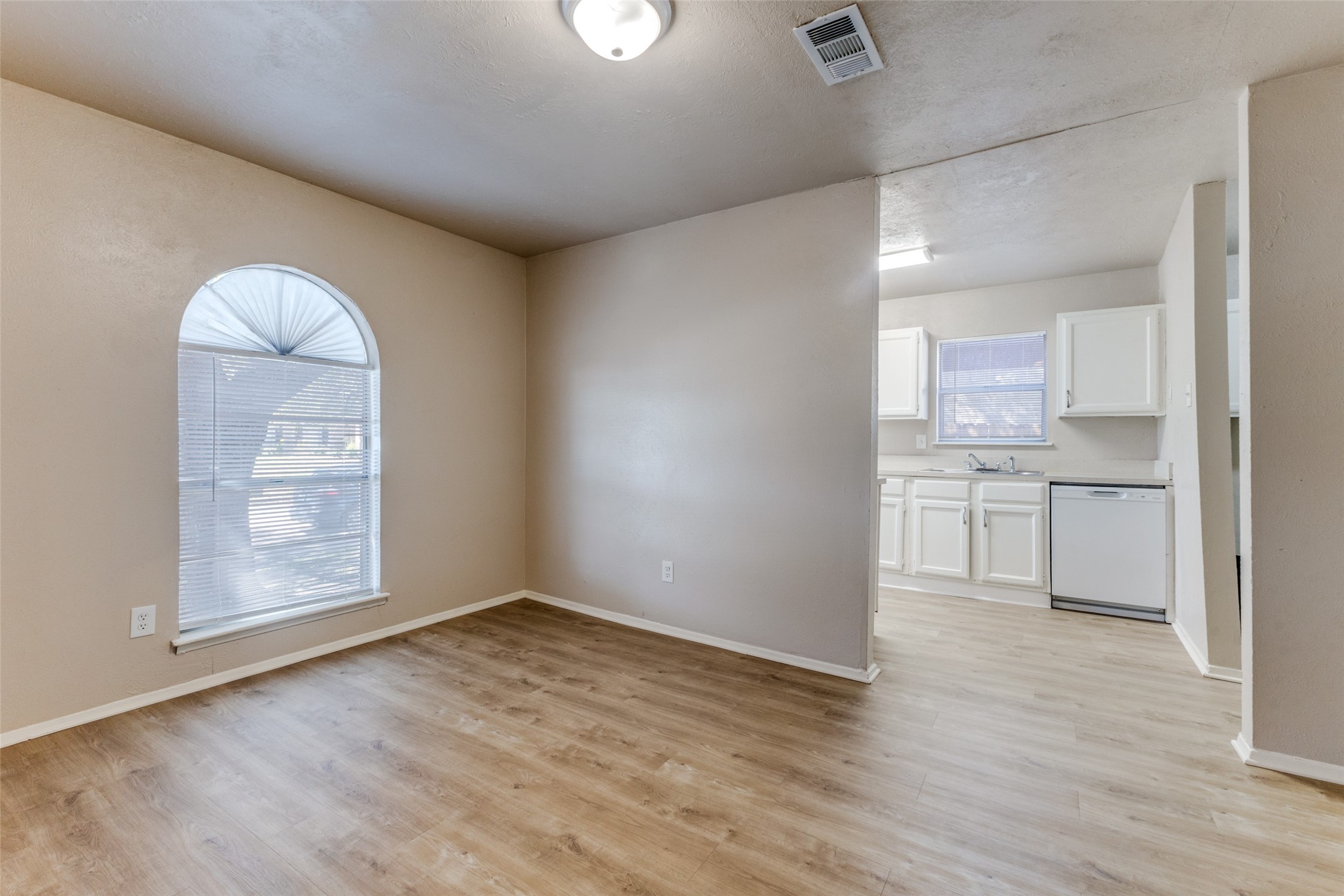 4426 Mayflower Drive