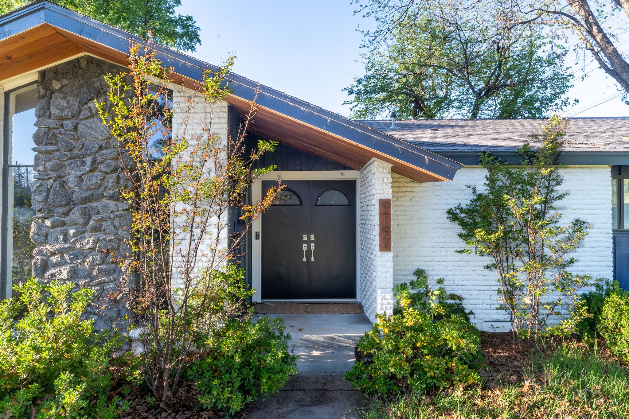 9797 Broken Bow Road