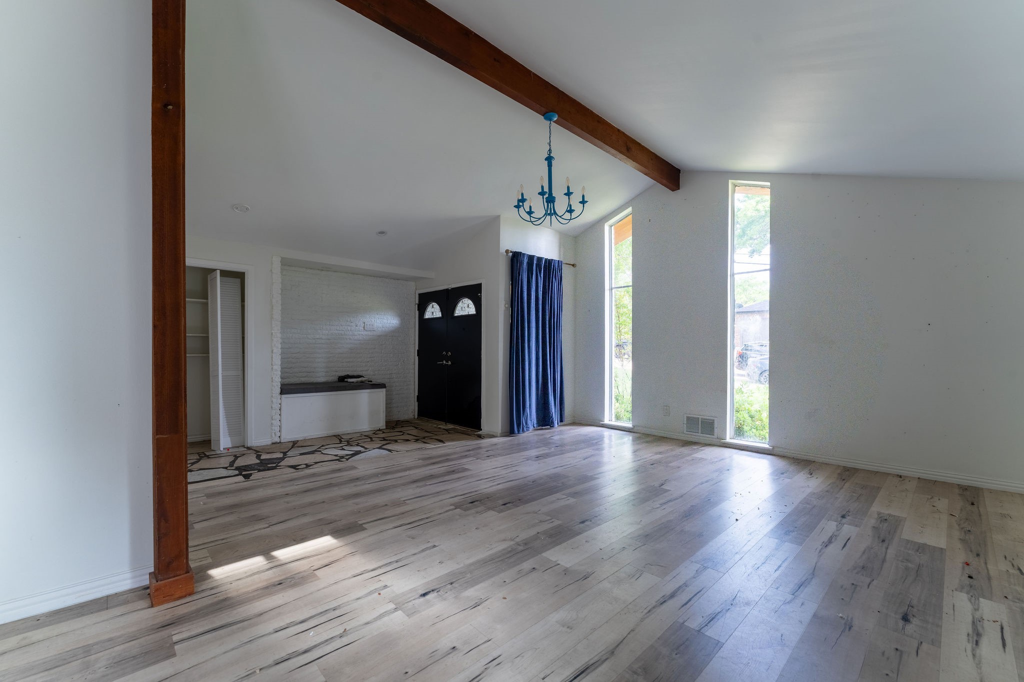 9797 Broken Bow Road